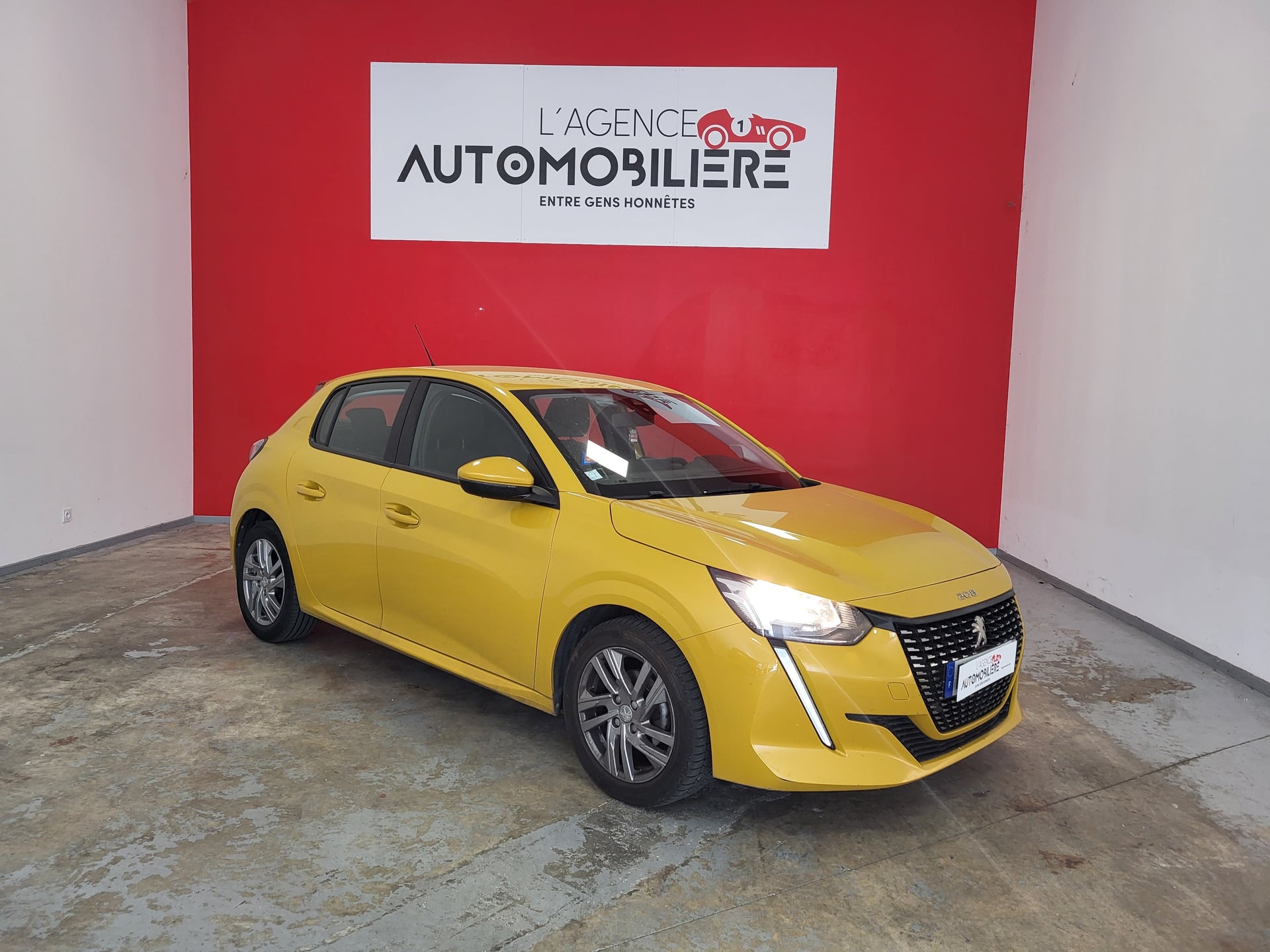 Peugeot 208 1.2 PURETECH 75 ACTIVE + CARPLAY