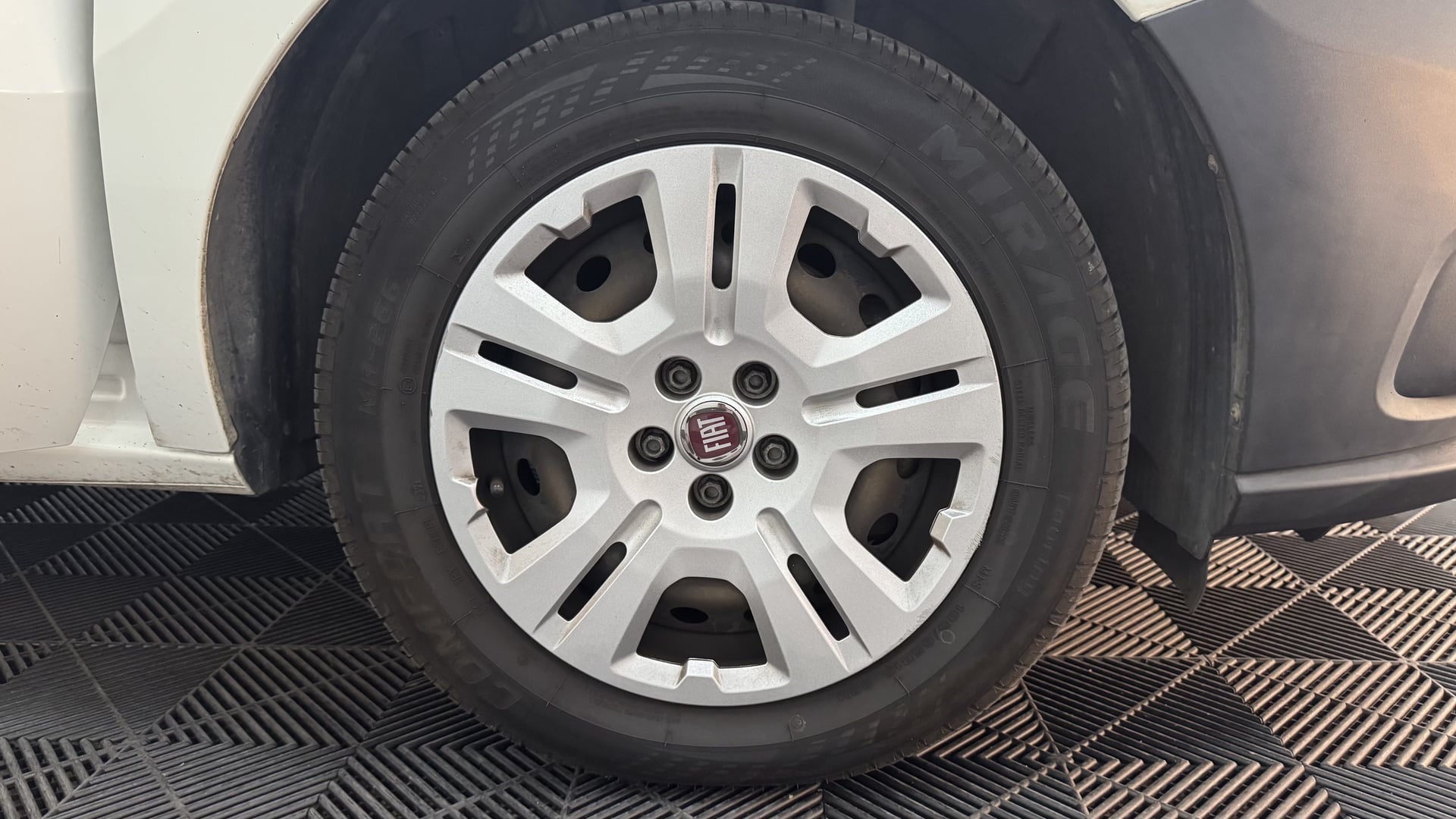 Fiat Doblo Cargo 1.6 Multijet 105ch 705kg Pro Lounge — 30