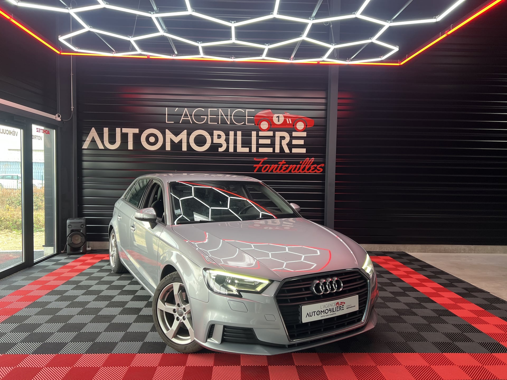 Audi A3 1.5 35 TFSI BUSINESS DESIGN Garantie 12 mois