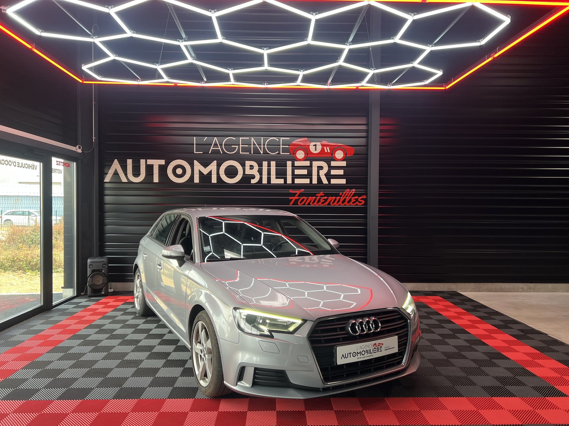 Audi A3 1.5 35 TFSI BUSINESS DESIGN Garantie 12 mois — 2