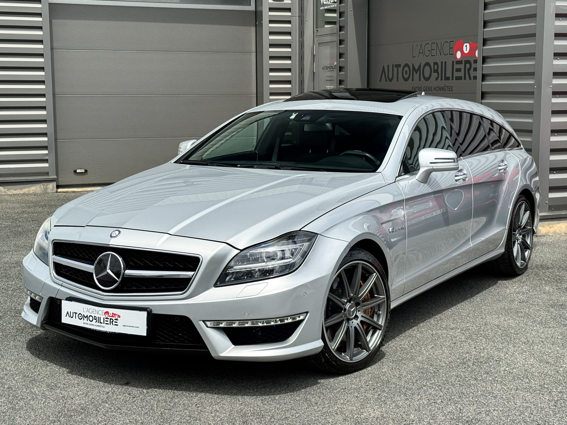 Mercedes-Benz Classe CLS SHOOTING BRAKE 5.5 63 S 585 AMG 4MATIC 7G-TRONIC - SUIVI MERCEDES COMPLET