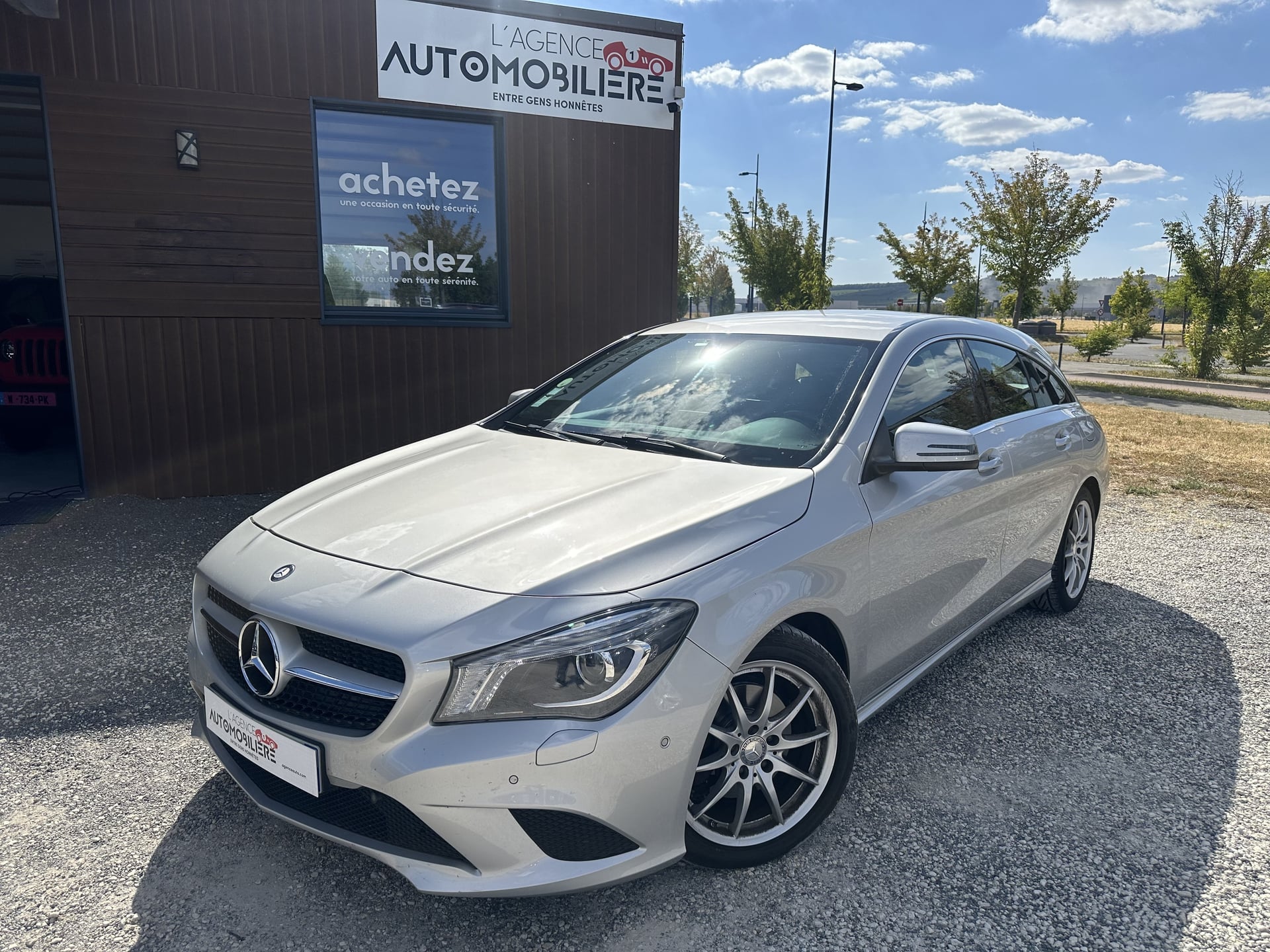 Mercedes-Benz Classe CLA Shooting Brake 220 CDi 2.1 CDI 7G-DCT 177 CH BOITE AUTO FINITION FASCINATION