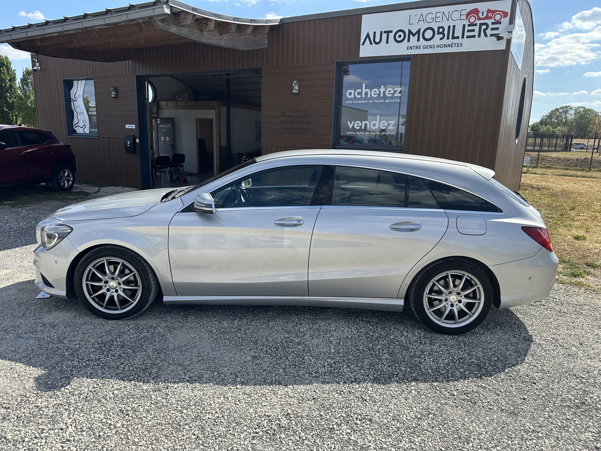 Mercedes-Benz Classe CLA Shooting Brake 220 CDi 2.1 CDI 7G-DCT 177 CH BOITE AUTO FINITION FASCINATION — 2