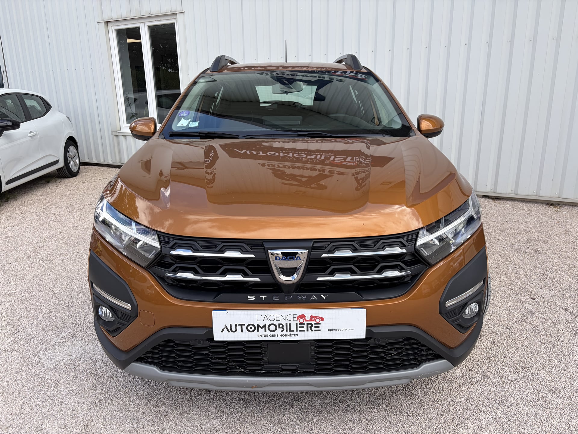 Dacia Sandero III 1.0 TCE - 100cv STEPWAY CONFORT / 1 500km — 2
