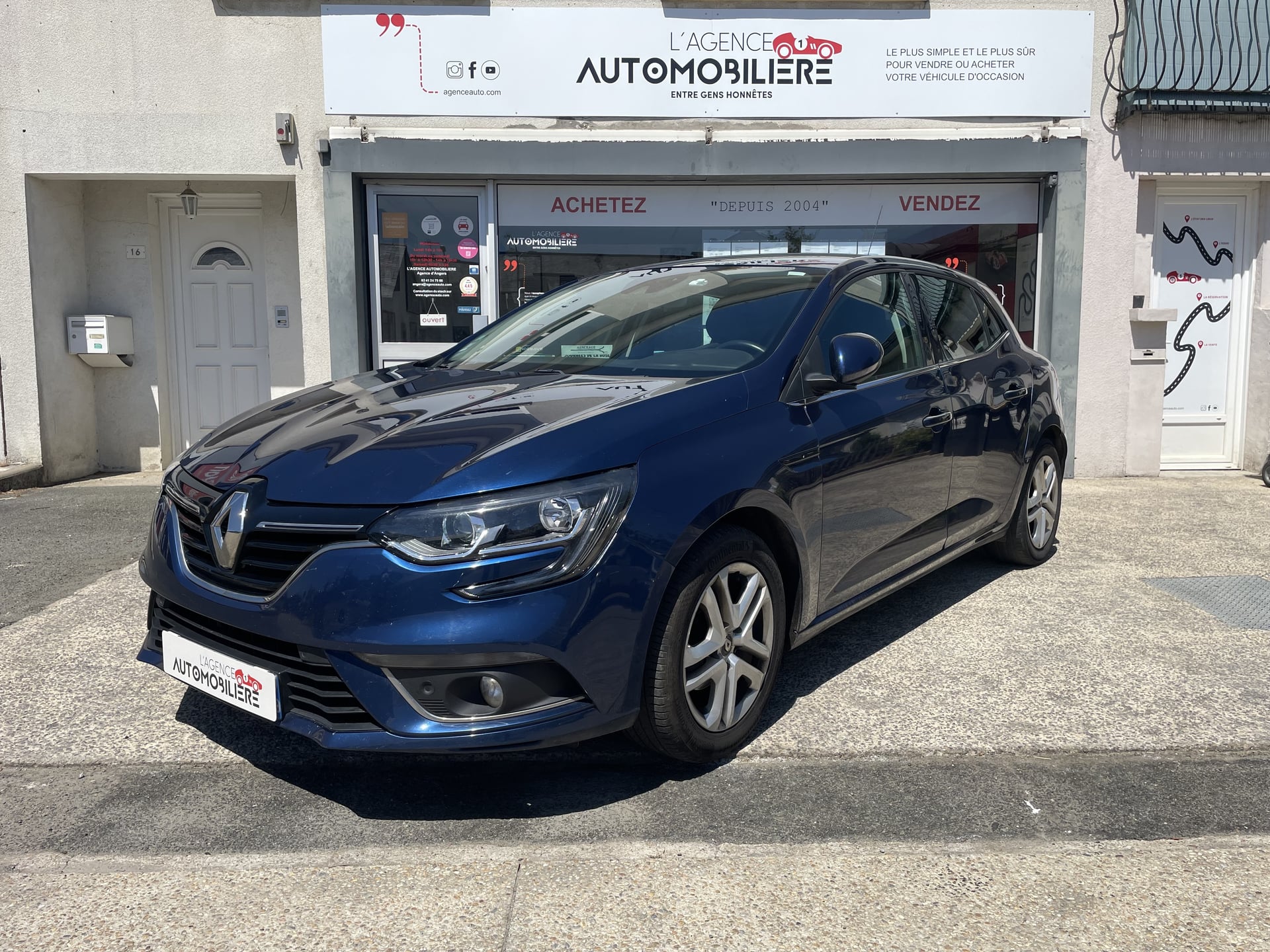 Renault Megane IV 1.2 TCe 100 cv - Business - Carplay