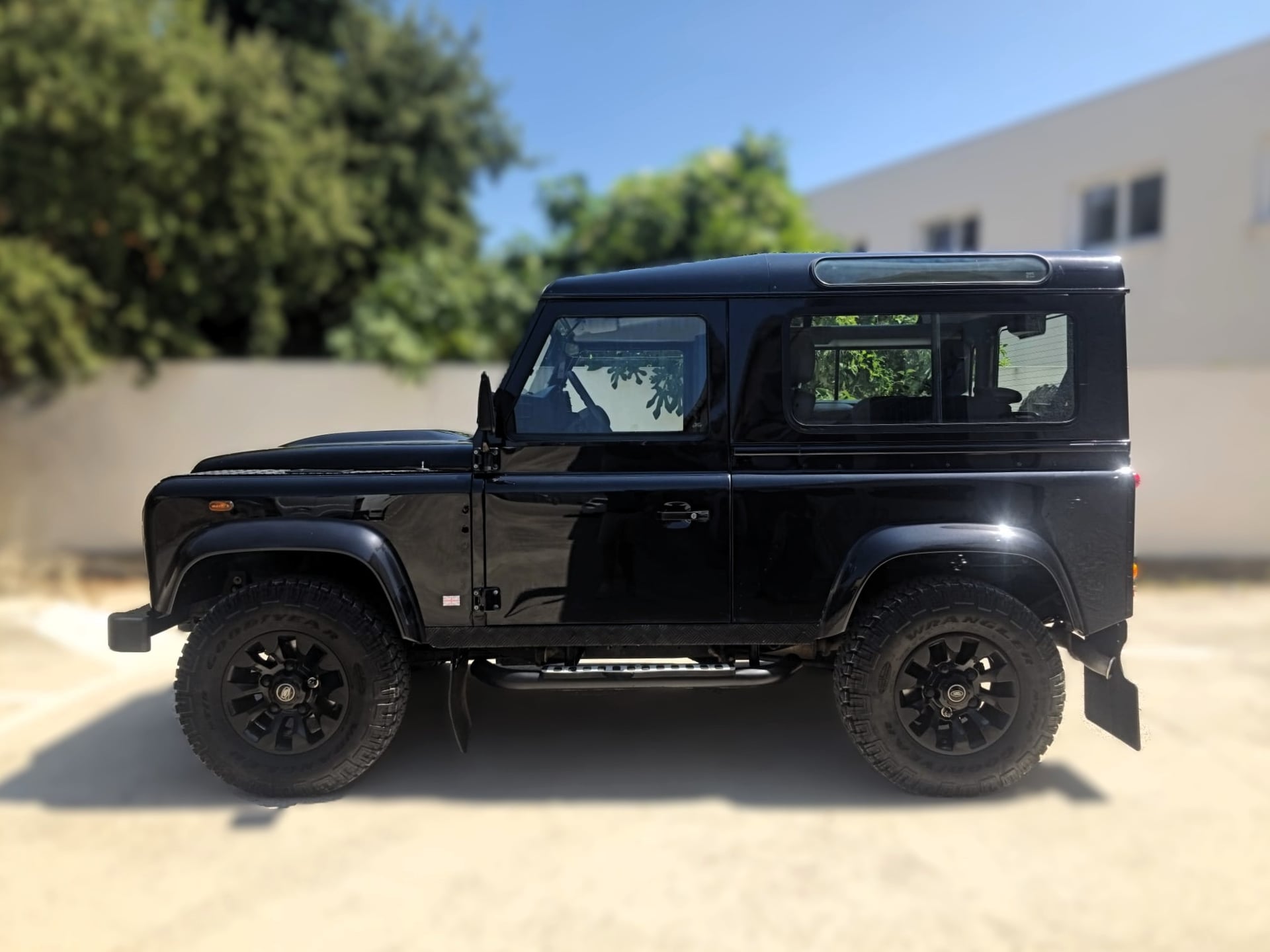 Land Rover Defender SW 90 2.4 TD4 120 S 4WD — 2