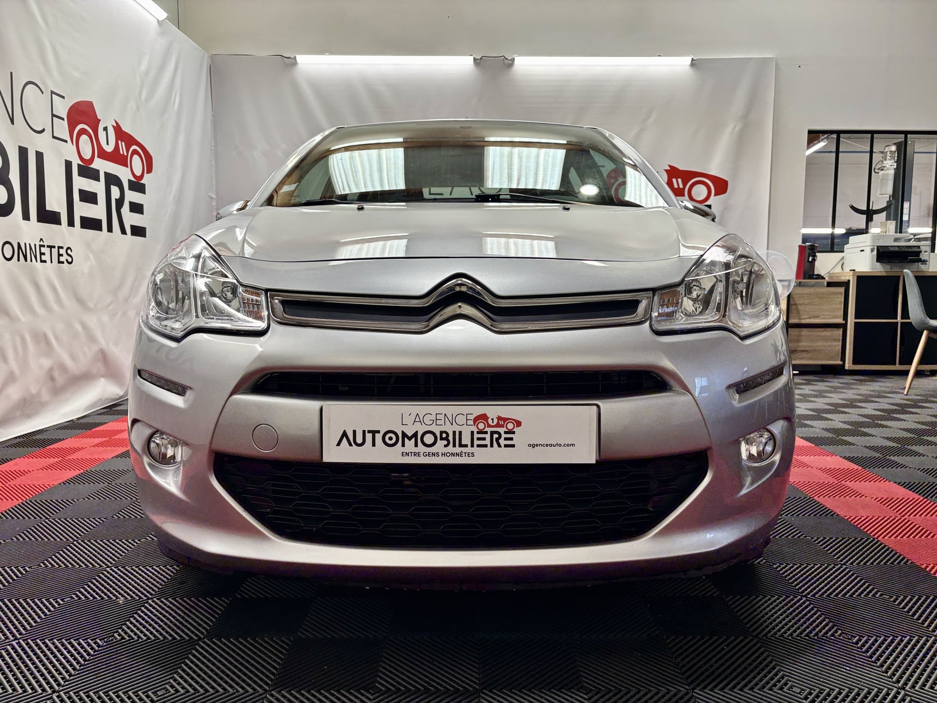 Citroen C3 II (2) 1.2 PURETECH 82 FEEL EDITION (Distribution faite) — 2