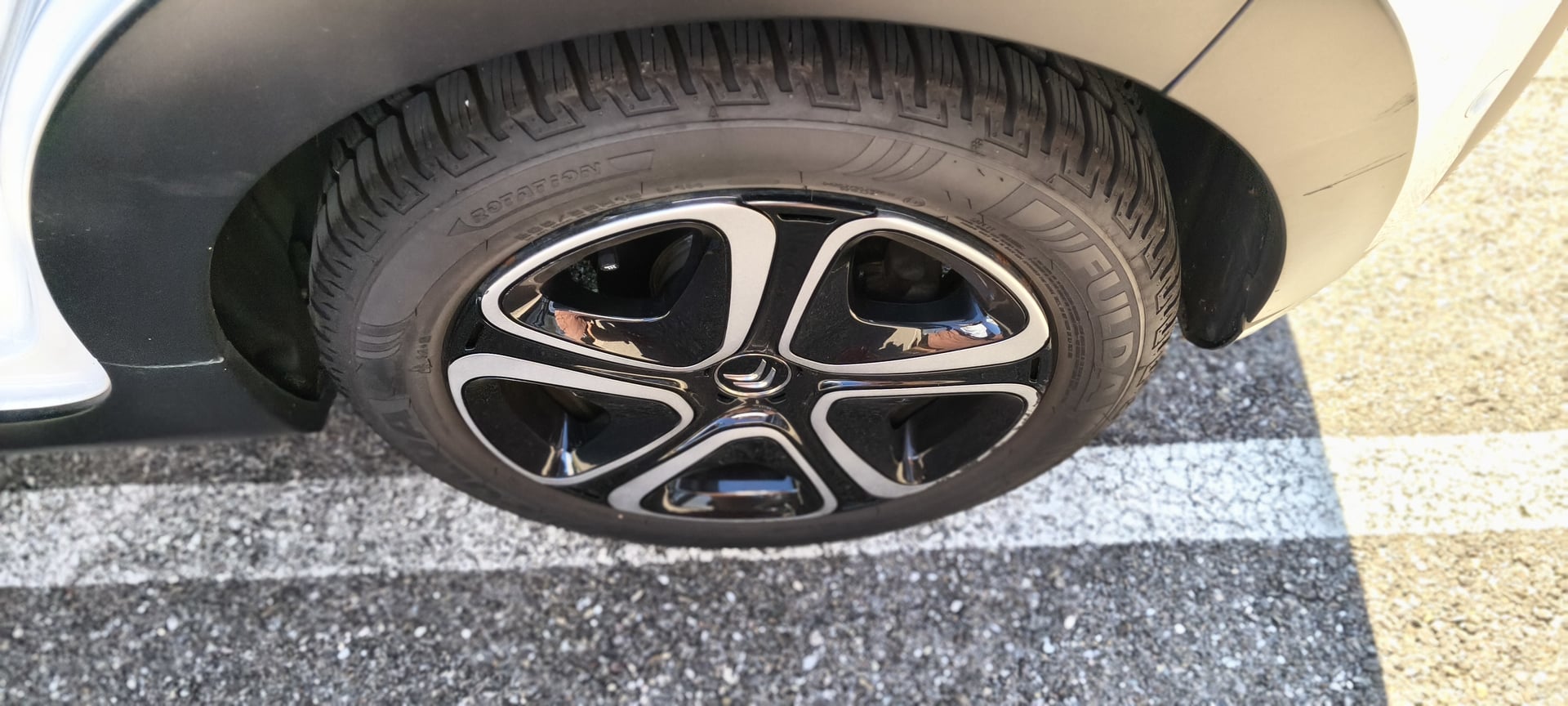 Citroen C3 1.2 ESSENCE 110 SHINE EAT6, DISTRI OK — 27