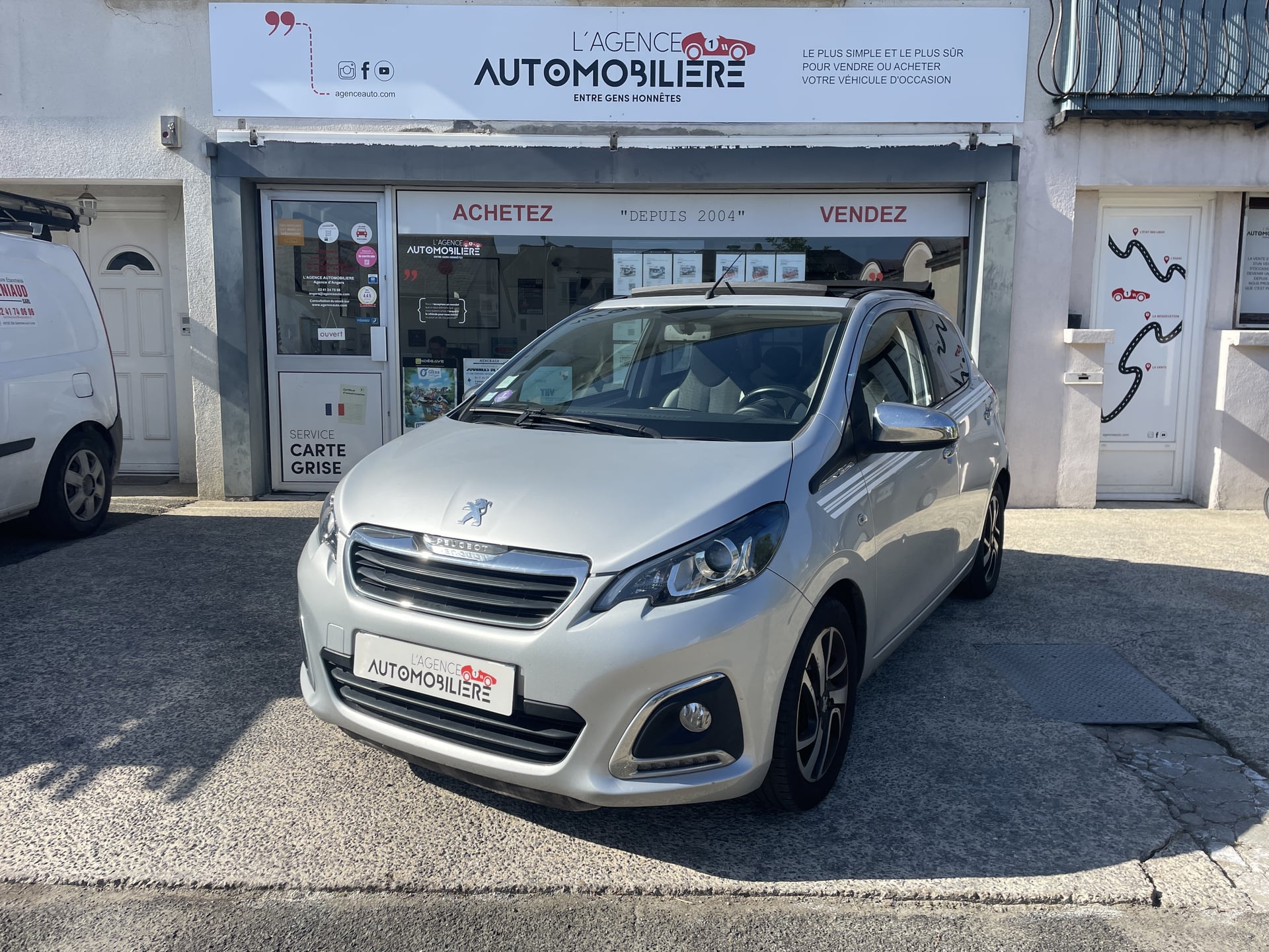 Peugeot 108 1.2 82cv Collection Top 5 portes - Toit ouvrant - Caméra de recul
