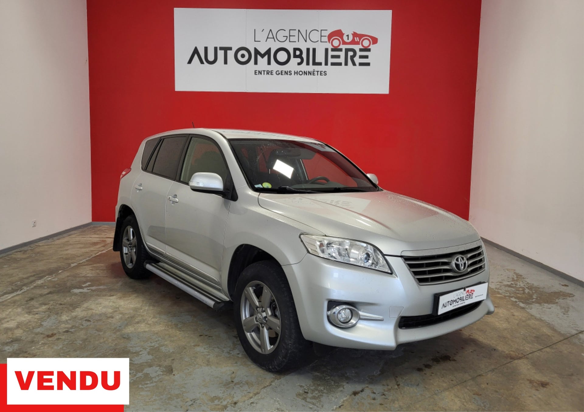 Toyota RAV4 2.2 D-4D 150 BVM6 + CAMERA DE RECUL + ATTELAGE — 1