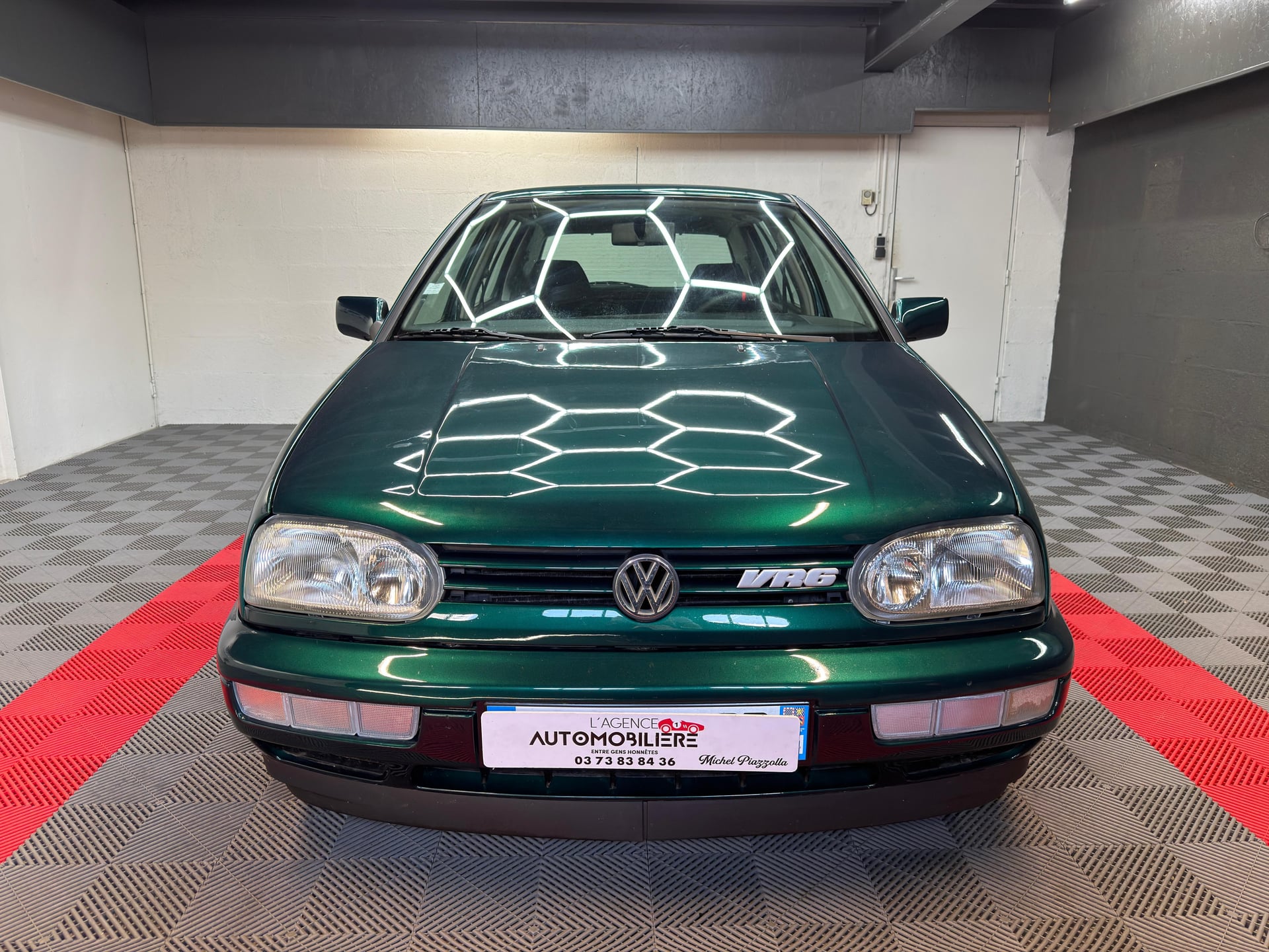 Volkswagen Golf 2.8 VR6 174CH 5P - 2ième mains - Carnet complet — 2