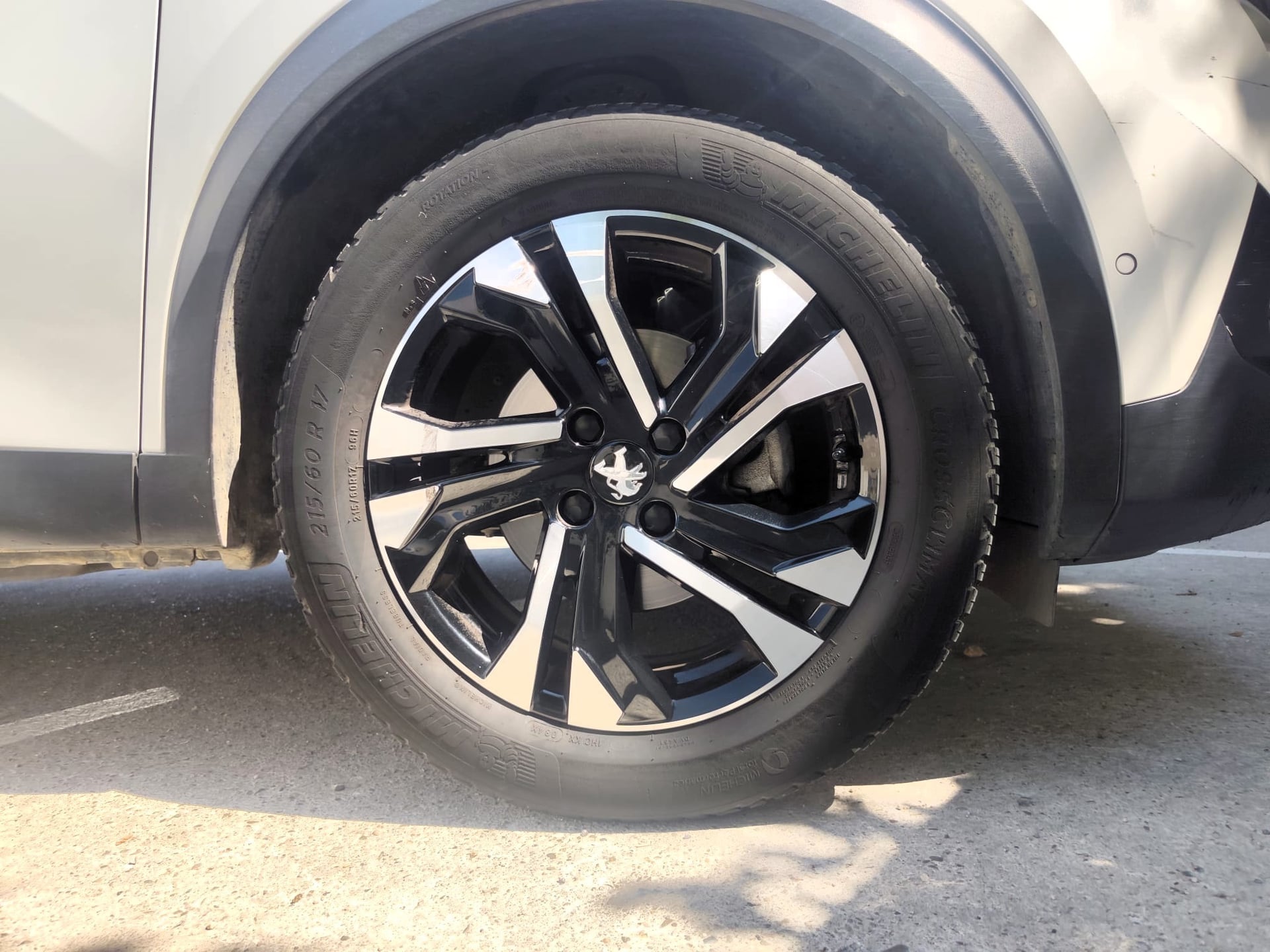 Peugeot 2008 GENERATION-I 1.2 130 GT LINE EAT BVA START-STOP — 26