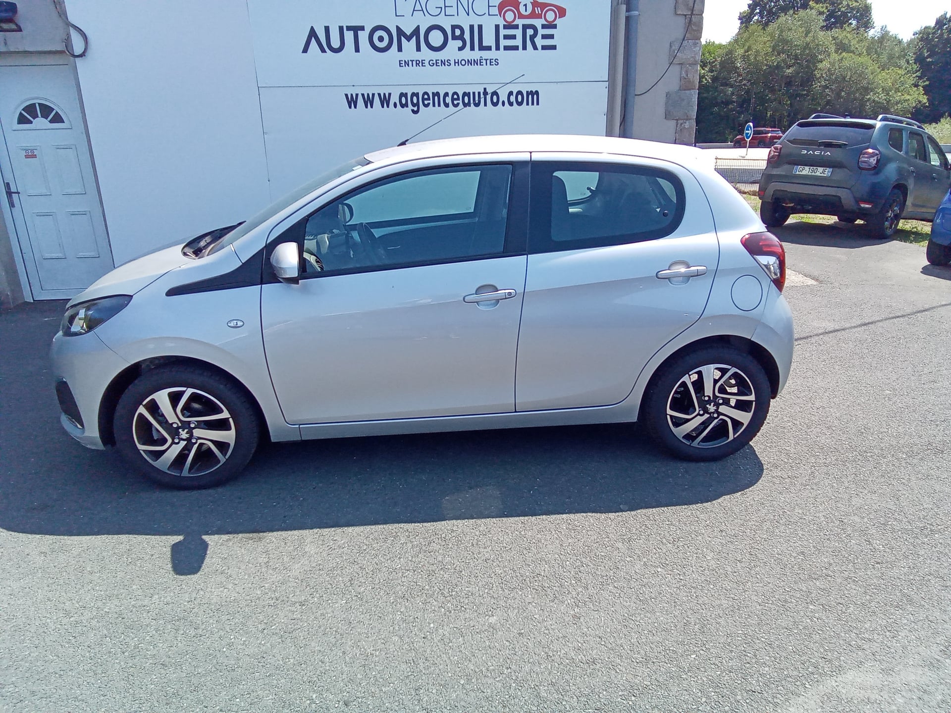 Peugeot 108 1.0 VTI 72 ALLURE — 2