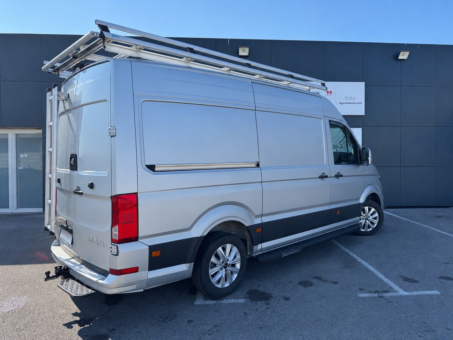 MAN TGE 3.180 3.5T BVA8 full options et équipé — 2