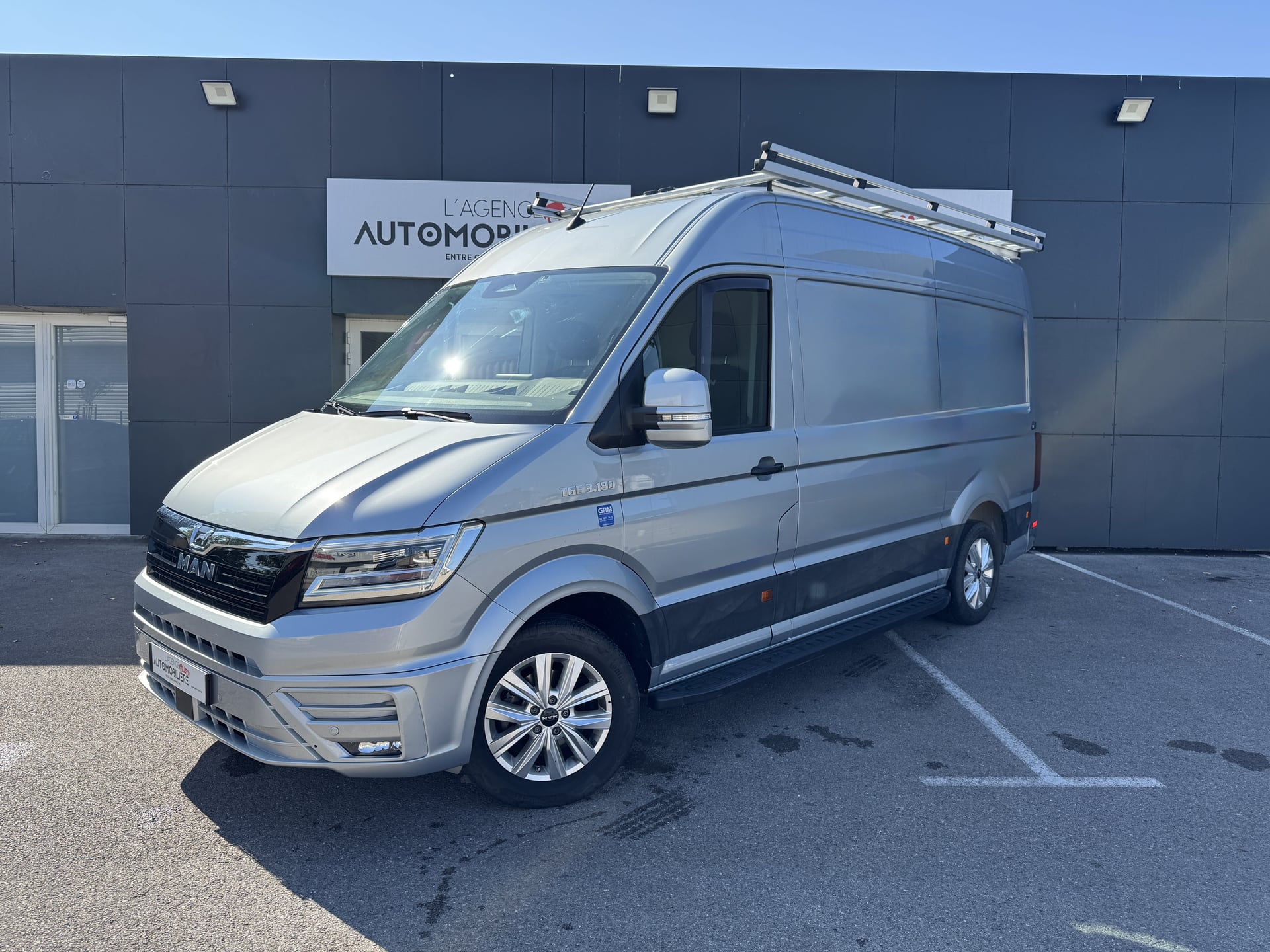 MAN TGE 3.180 3.5T BVA8 full options et équipé