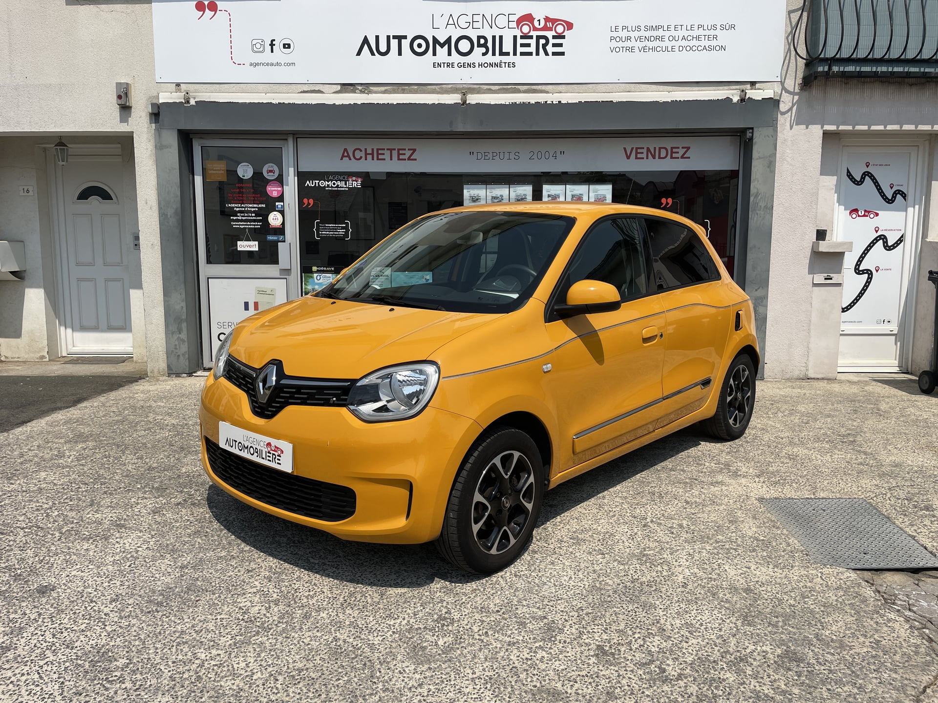 Renault Twingo III 0.9 TCe EDC6 95 cv Boîte auto INTENS - SUIVI RENAULT Faible kilométrage 2ème main