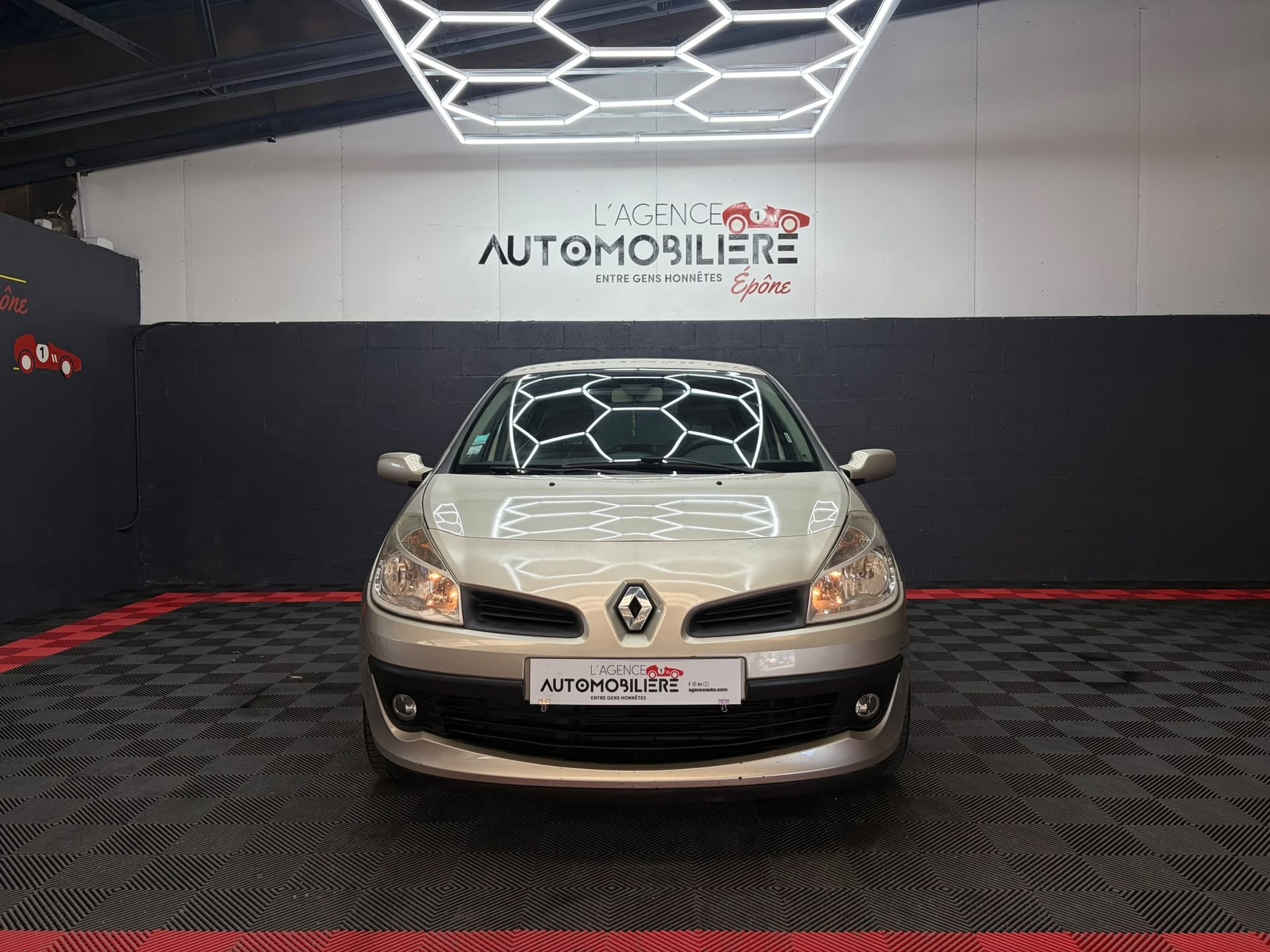 Renault Clio 1.4 16V PRIVILÈGE — 2