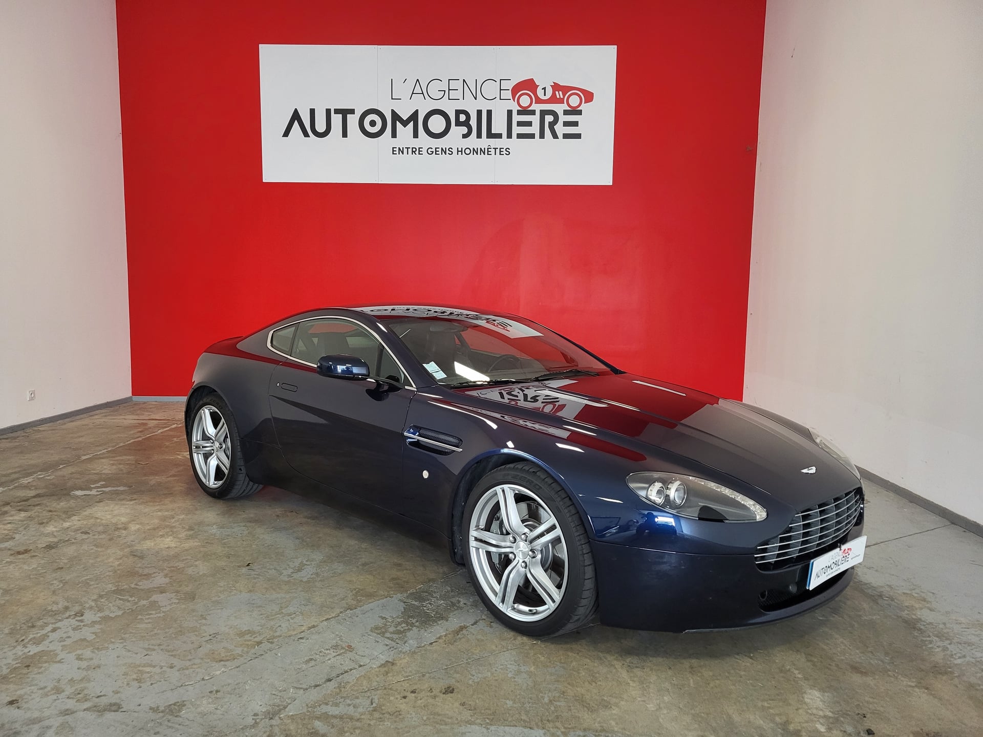 Aston Martin V8 Vantage V8 VANTAGE COUPE 4.7 SPORTSHIFT