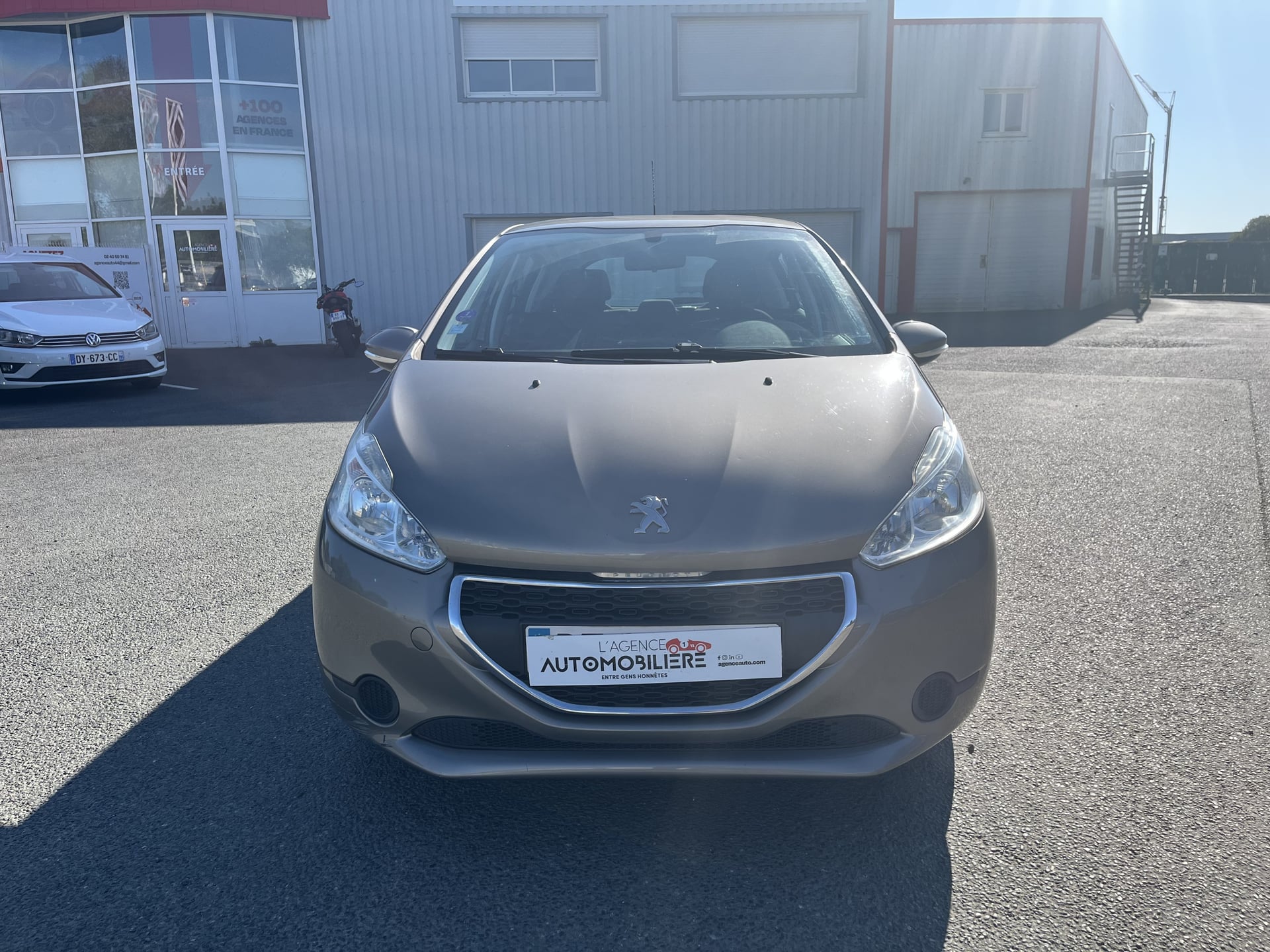 Peugeot 208 1.2 VTi 82ch Active /1ère Main/GARANTIE 1 AN/ ETHANOL — 2