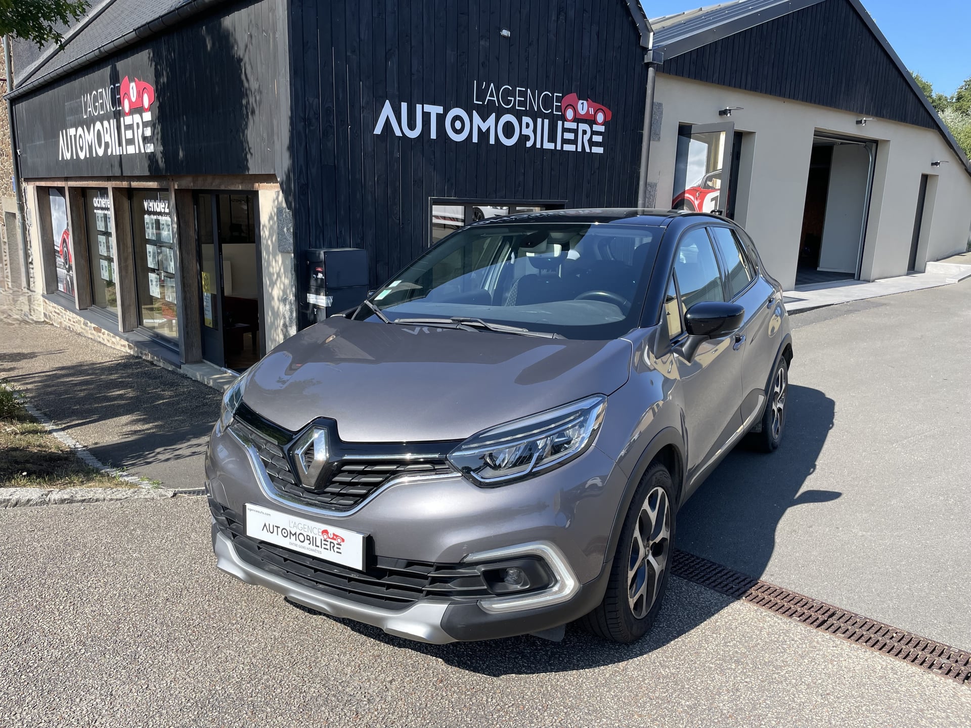 Renault Captur 0.9 TCE 90 CH ENERGY INTENS — 1