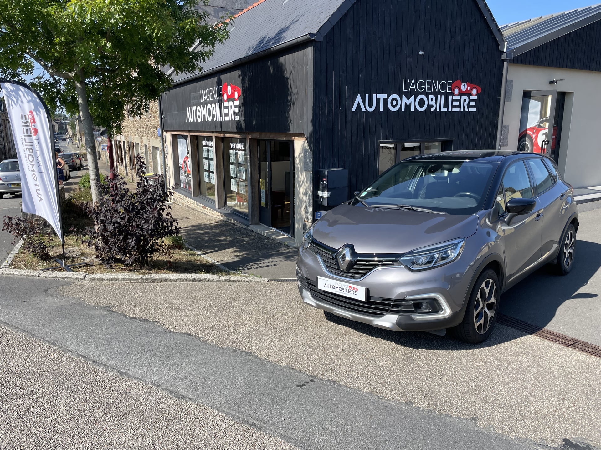 Renault Captur 0.9 TCE 90 CH ENERGY INTENS — 40
