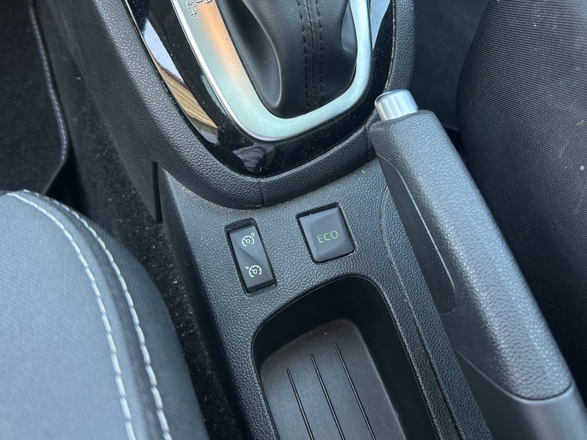 Renault Clio 1.2 TCe EDC6 120 cv Energy Intens — 32