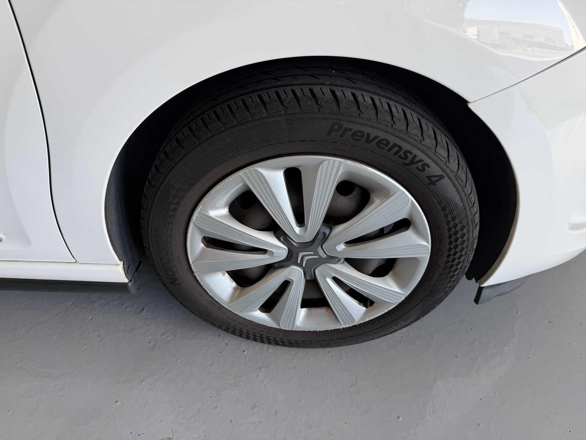 Citroen DS3 Phase 2 1.4 HDi FAP 68 cv — 24
