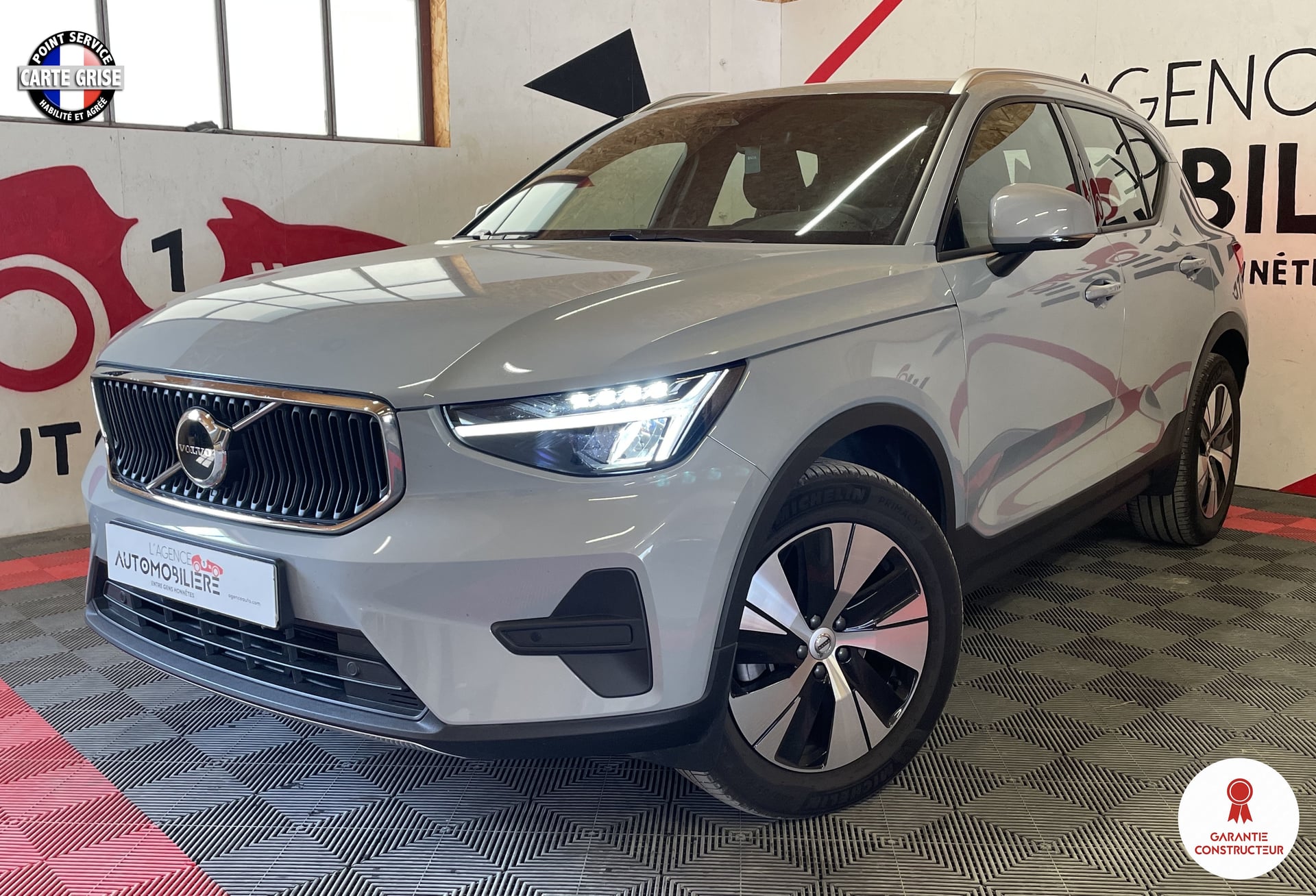 Volvo XC40 2.0 16V Mild-Hybrid DKG7 163 cv Boîte auto