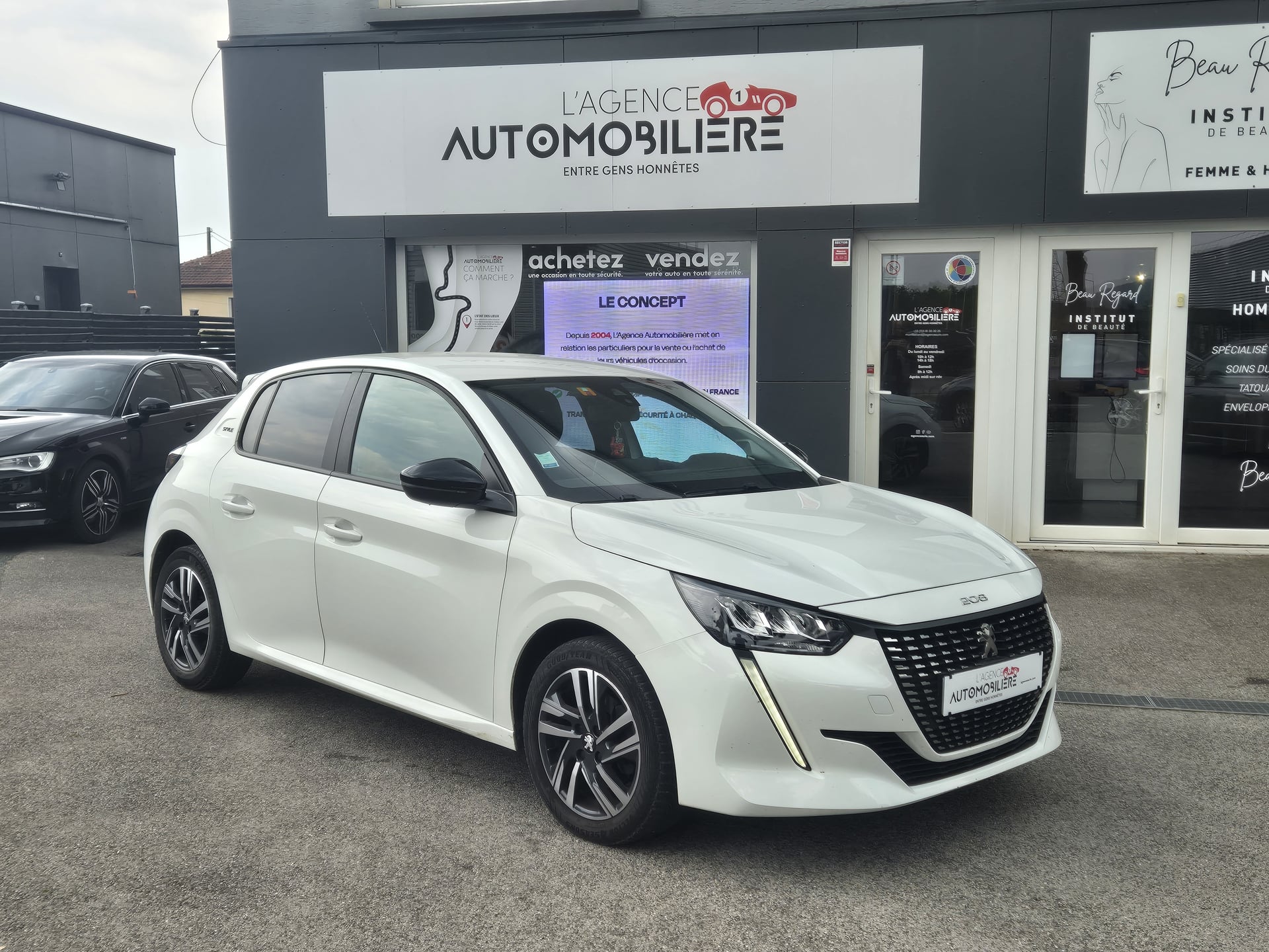 Peugeot 208 1.5 Blue HDi 100 STYLE - 2023 - — 1