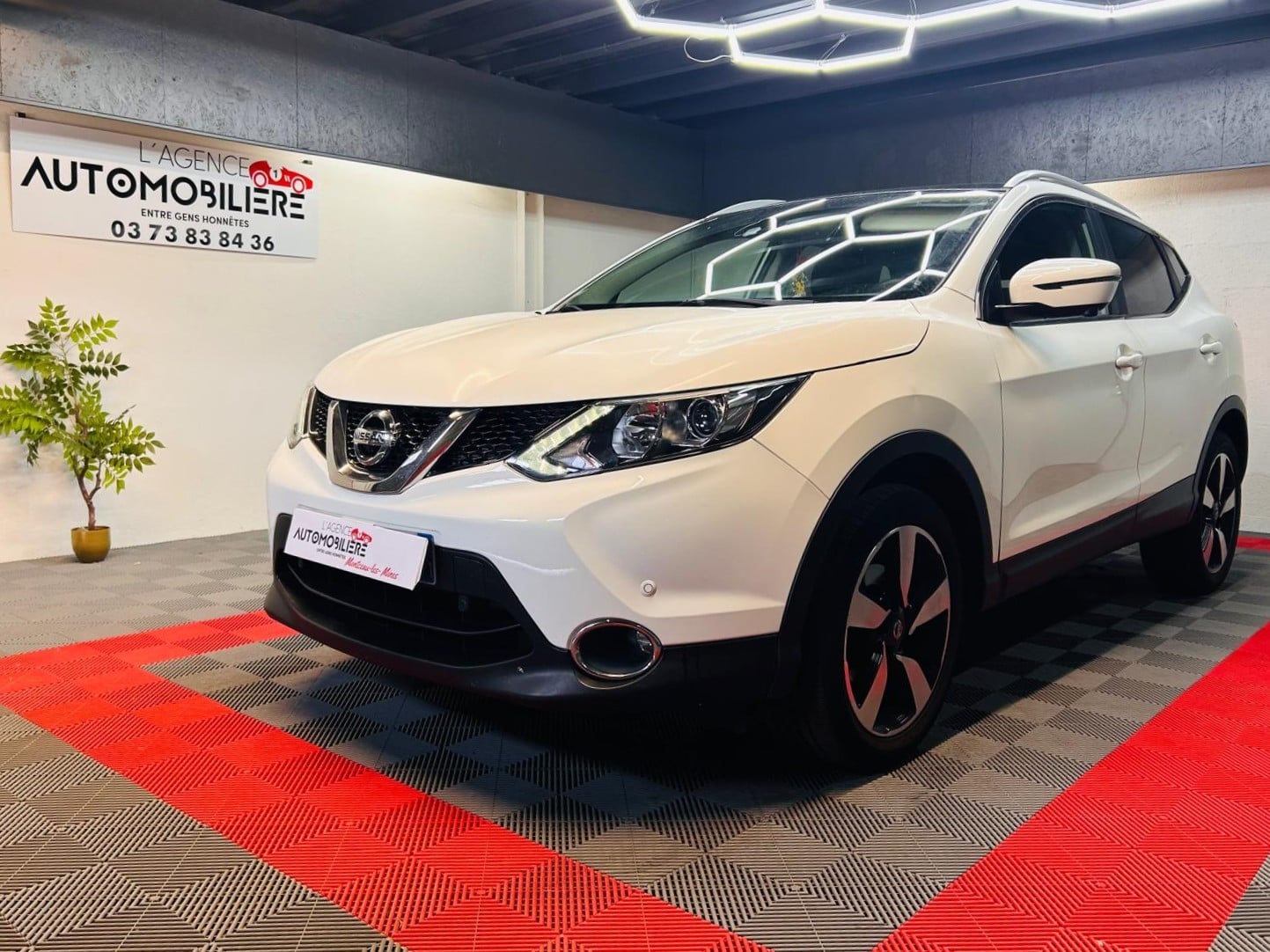 Nissan Qashqai 1.2 DIG-T 115 cv N-Connecta – Toit Pano – Caméra 360° – Garantie 12 Mois – 2ème Main