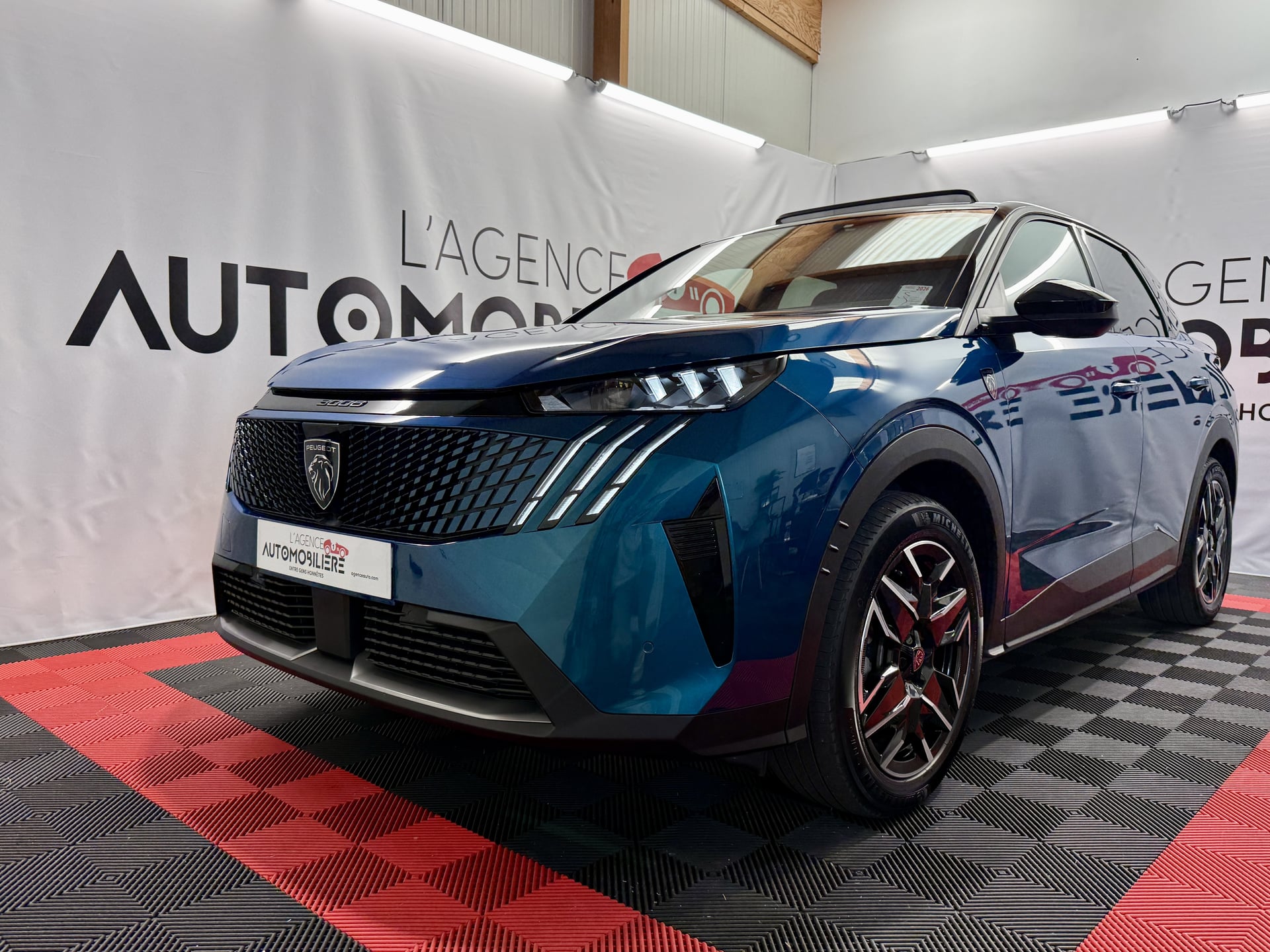 Peugeot 3008 III 1.2 HYBRID 136 GT E-DCS6 (Toit ouvrant, Hifi Focal)