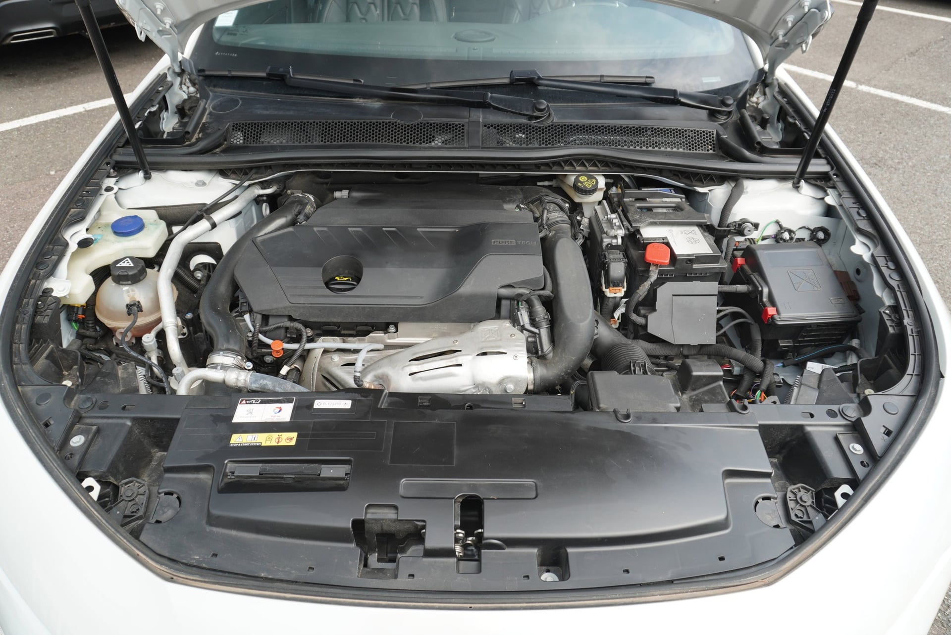 Peugeot 508 II GT Line 1.6 THP 180 ch EAT8 Toit Ouvrant Focal Attelage — 40