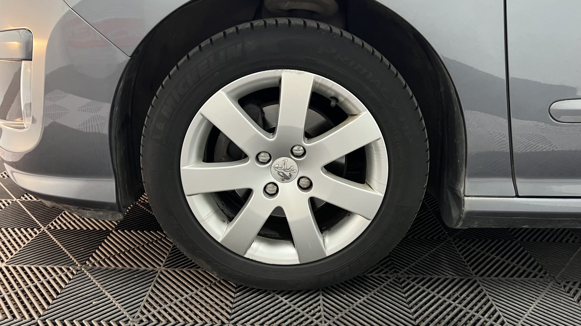Peugeot 308 1.6 HDI 90 FAP CONFORT PACK 5P — 31
