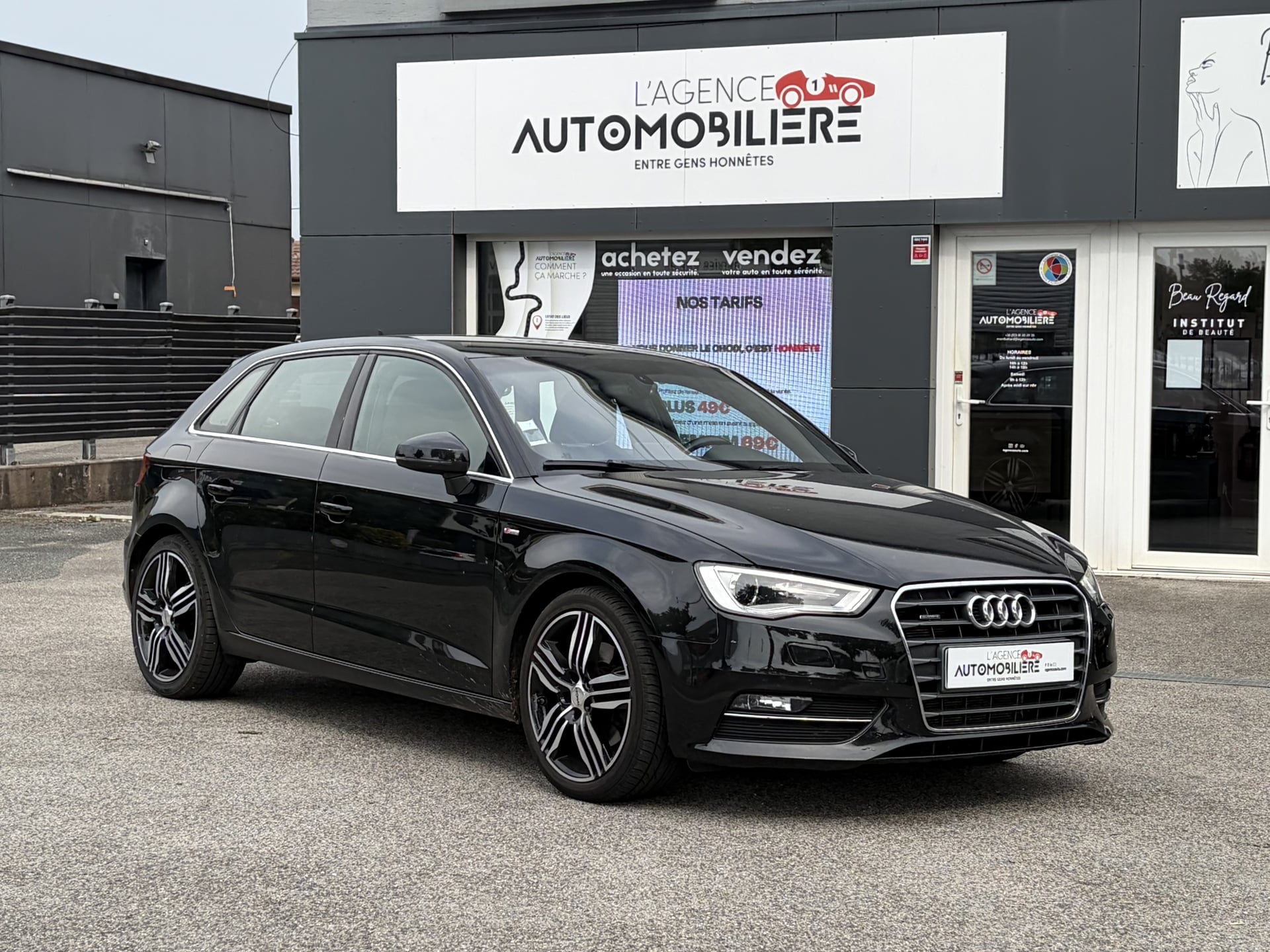 Audi A3 2.0 TDI 184 S-LINE QUATTRO DSG7 -( PREMIERE MAIN - ENTRETIEN SUIVI )