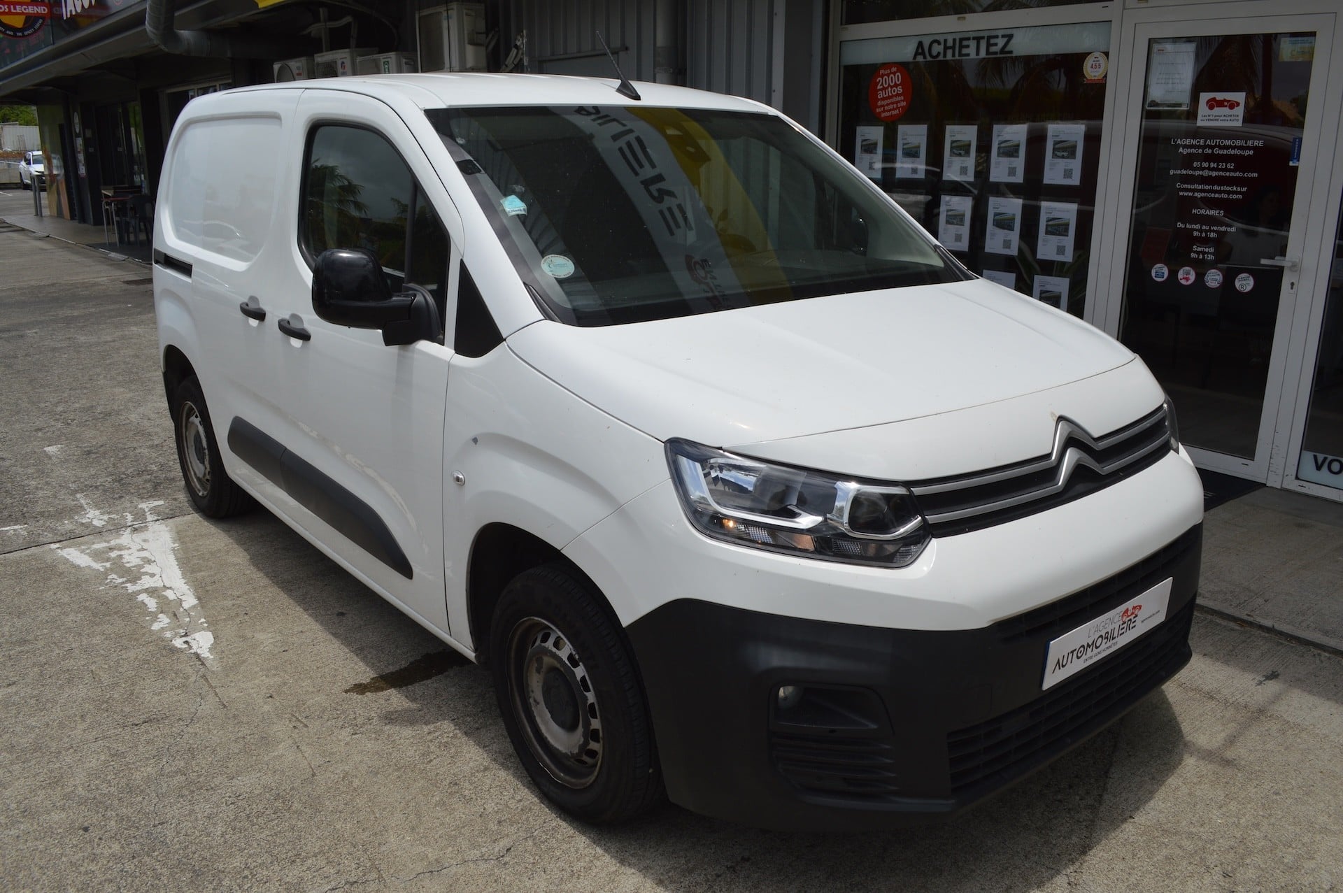 Citroen Berlingo TAILLE M 650 BLUEHDI 100 S&S BVM6 — 2