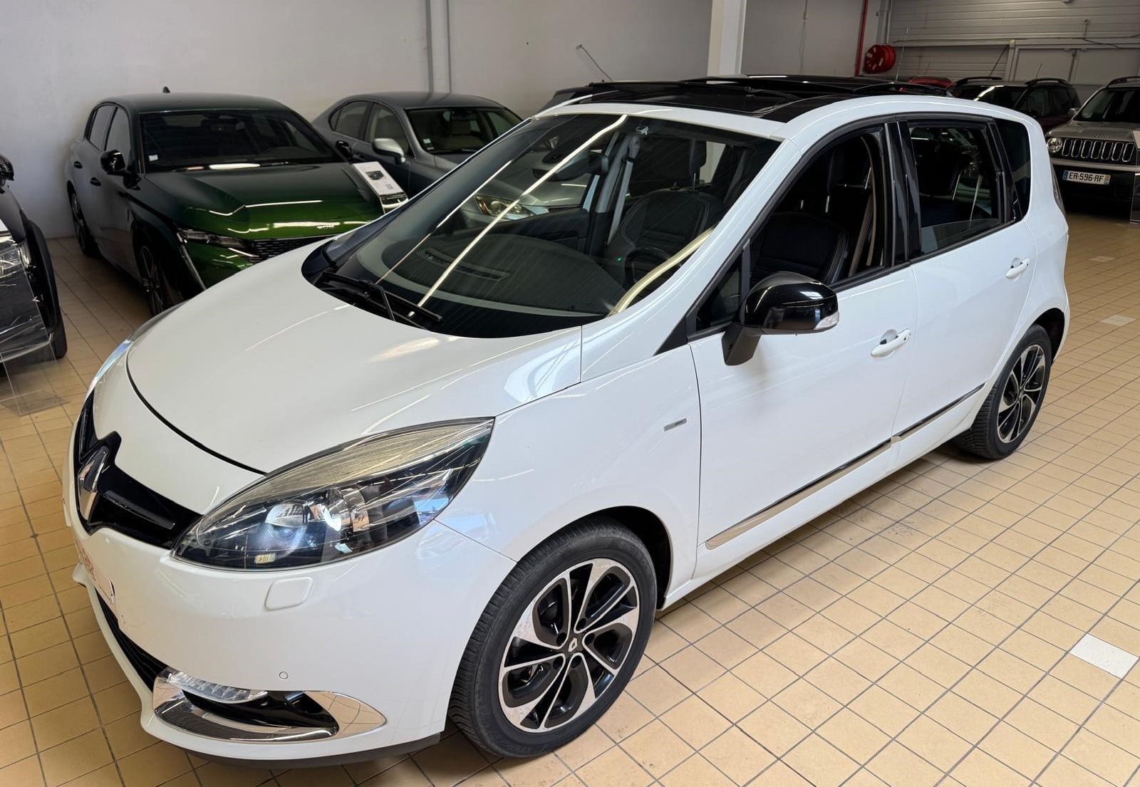 Renault Scenic 1.6 dCi 130ch energy Bose eco² 2015 — 2