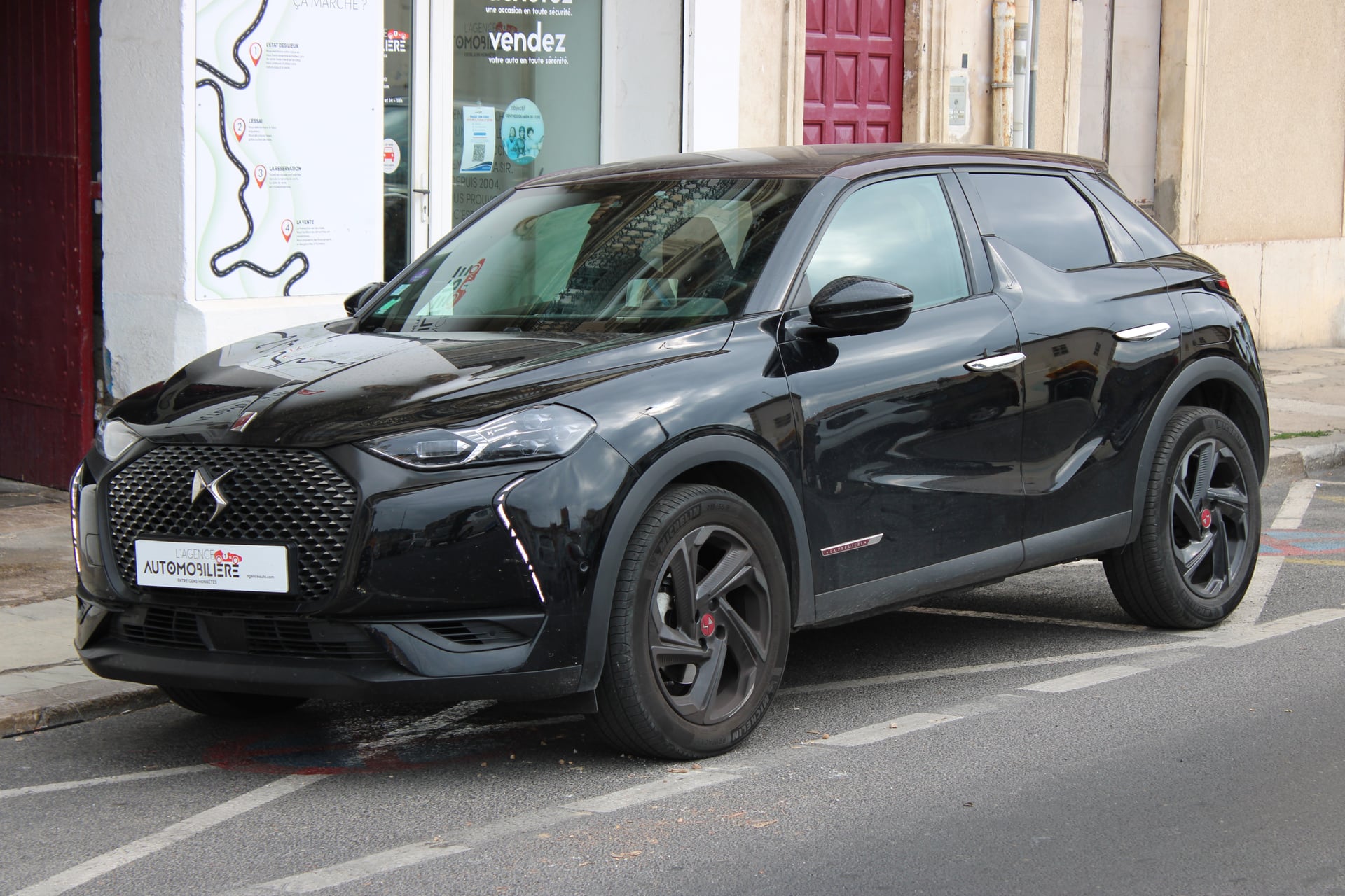 DS DS 3 CROSSBACK 1.2 - 155 LA-PREMIERE BVA ( Sièges chauffants, Affichage tête haute, Caméra de recul ... )