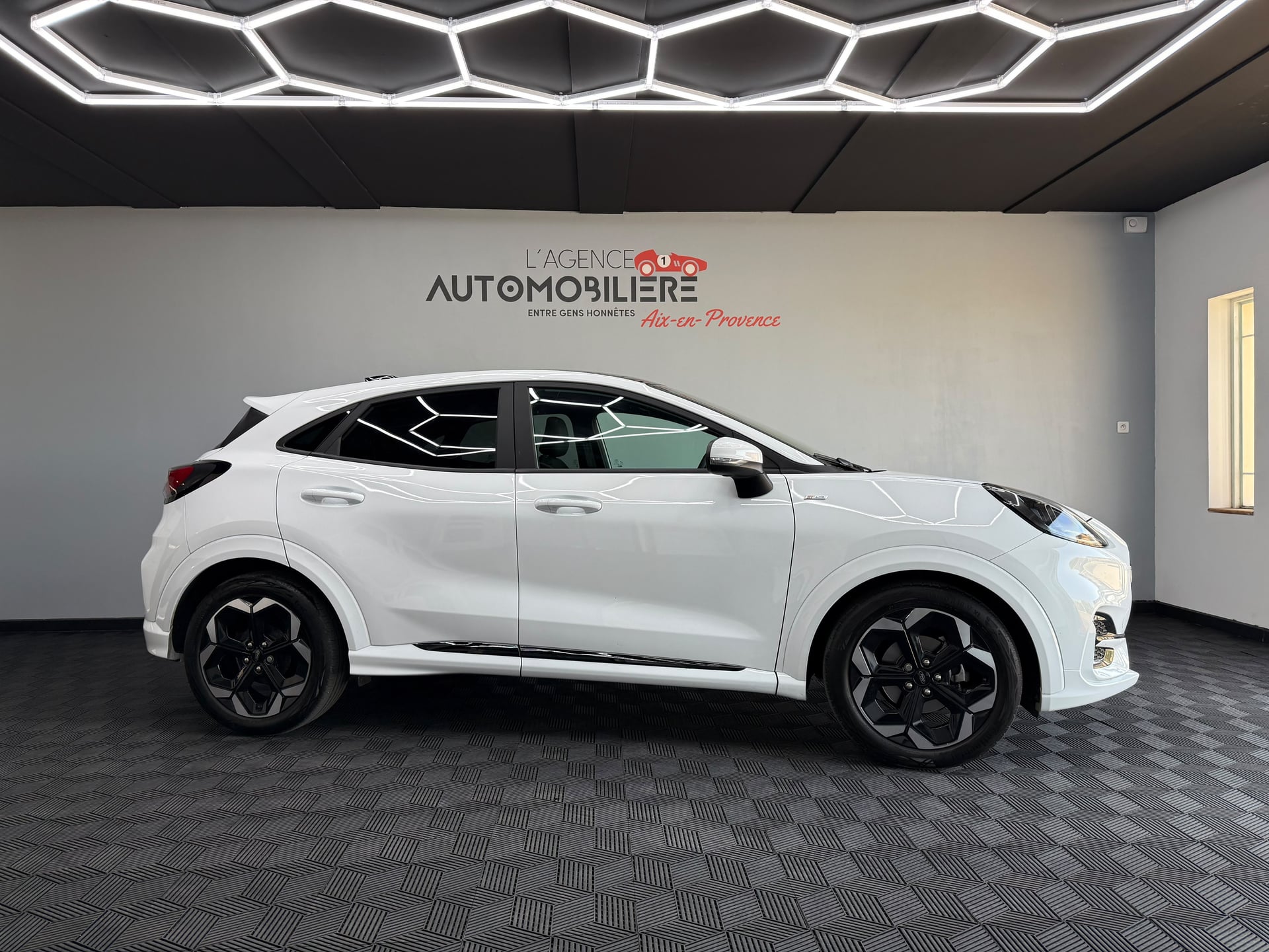 Ford Puma 1.0 ECOBOOST HYBRID 125ch ST-LINE X - GARANTIE 1 AN FORD — 2