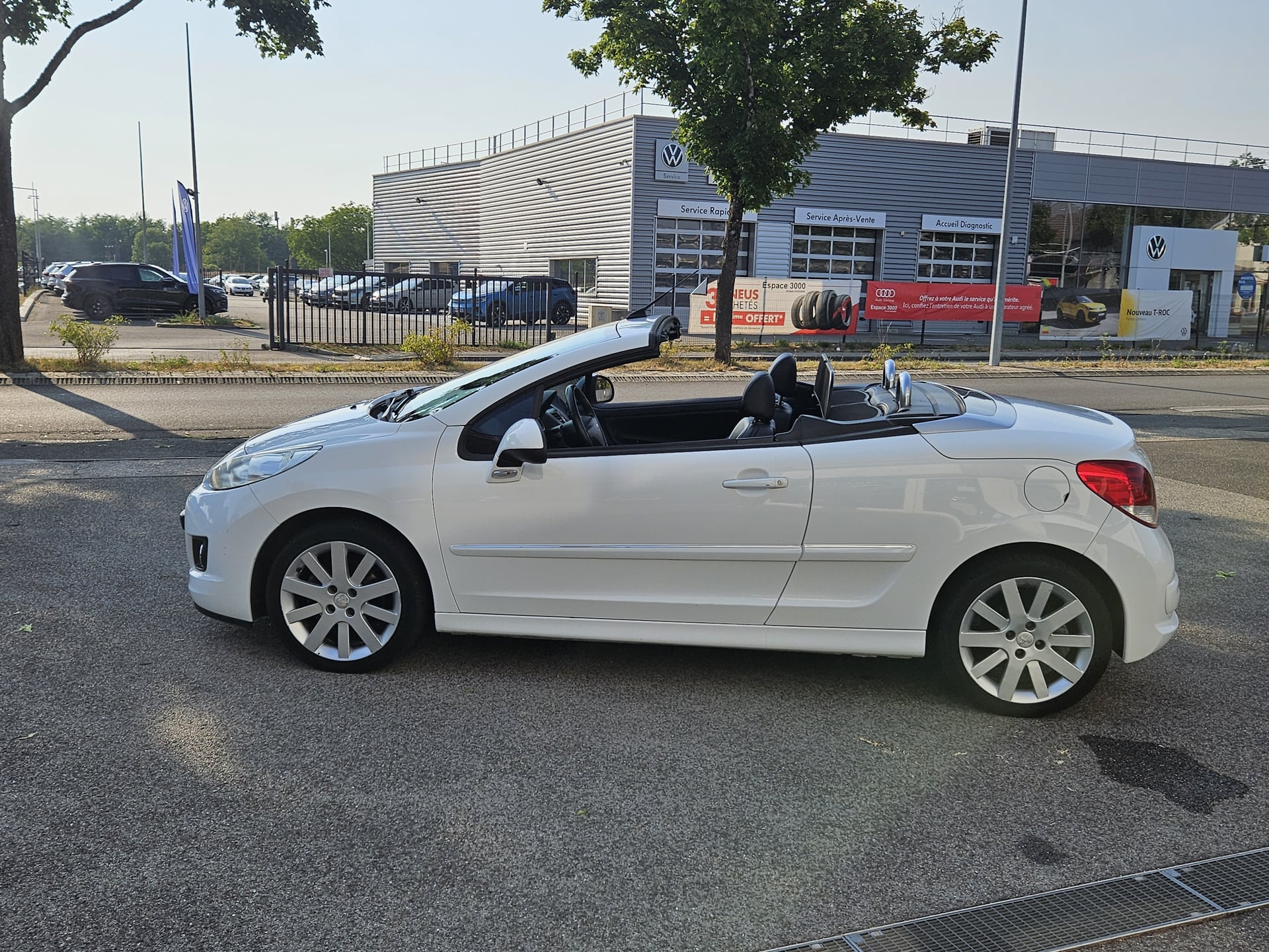 Peugeot 207 CC 1.6 HDI 112 FELINE — 31