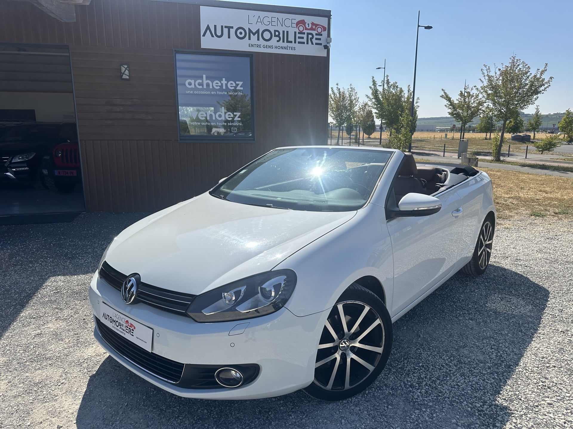 Volkswagen Golf VI 1.6 TDi 105 CH FINITION CARAT