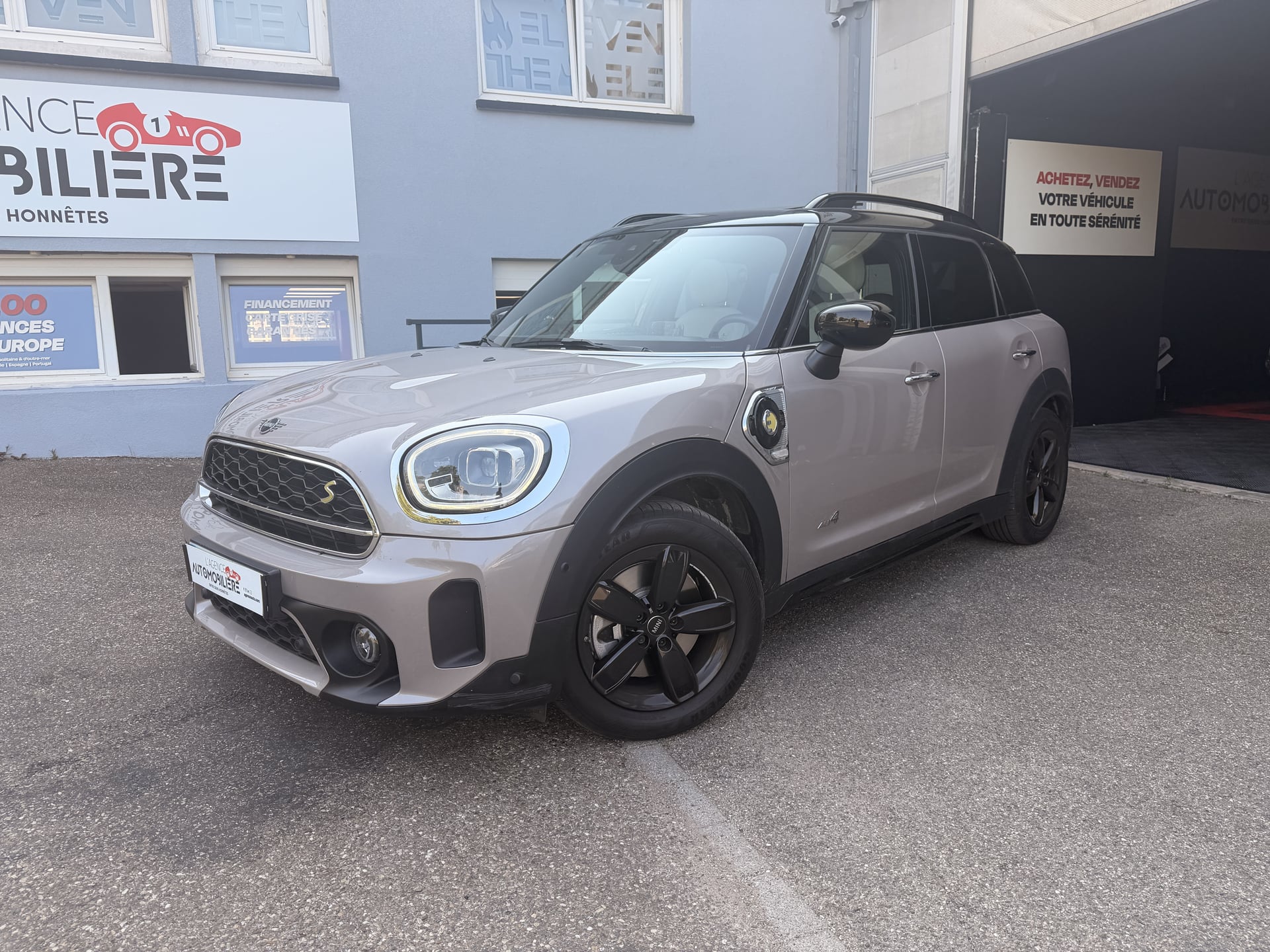 Mini Countryman 1.5i COOPER SE ALL4 220 ch NORTHWOOD 125 + 95 ch Caméra de recul - Sièges électriques - Carplay - Hayon électrique — 1