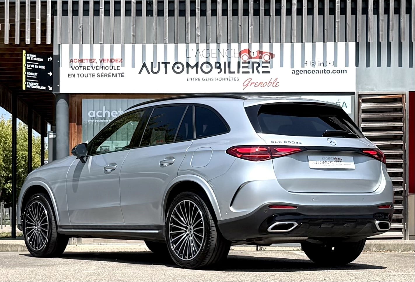 Mercedes-Benz Classe GLC 300de EQ Power 4Matic AMG Line 9G-Tronic / Toit ouvrant - Origine France — 2
