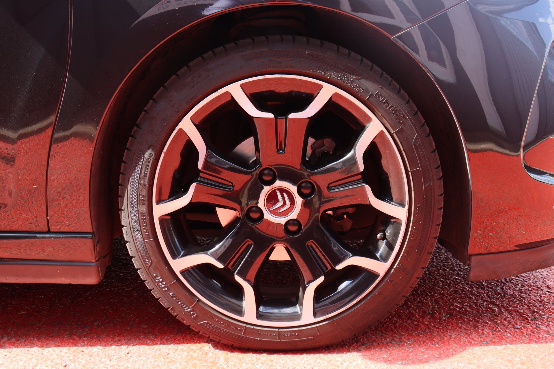 Citroen DS3 1.6 e-HDI 112 Airdream Sport Chic BVM5 (Kit distri à jour, Bluetooth, Limiteur&Régulateur...) — 34