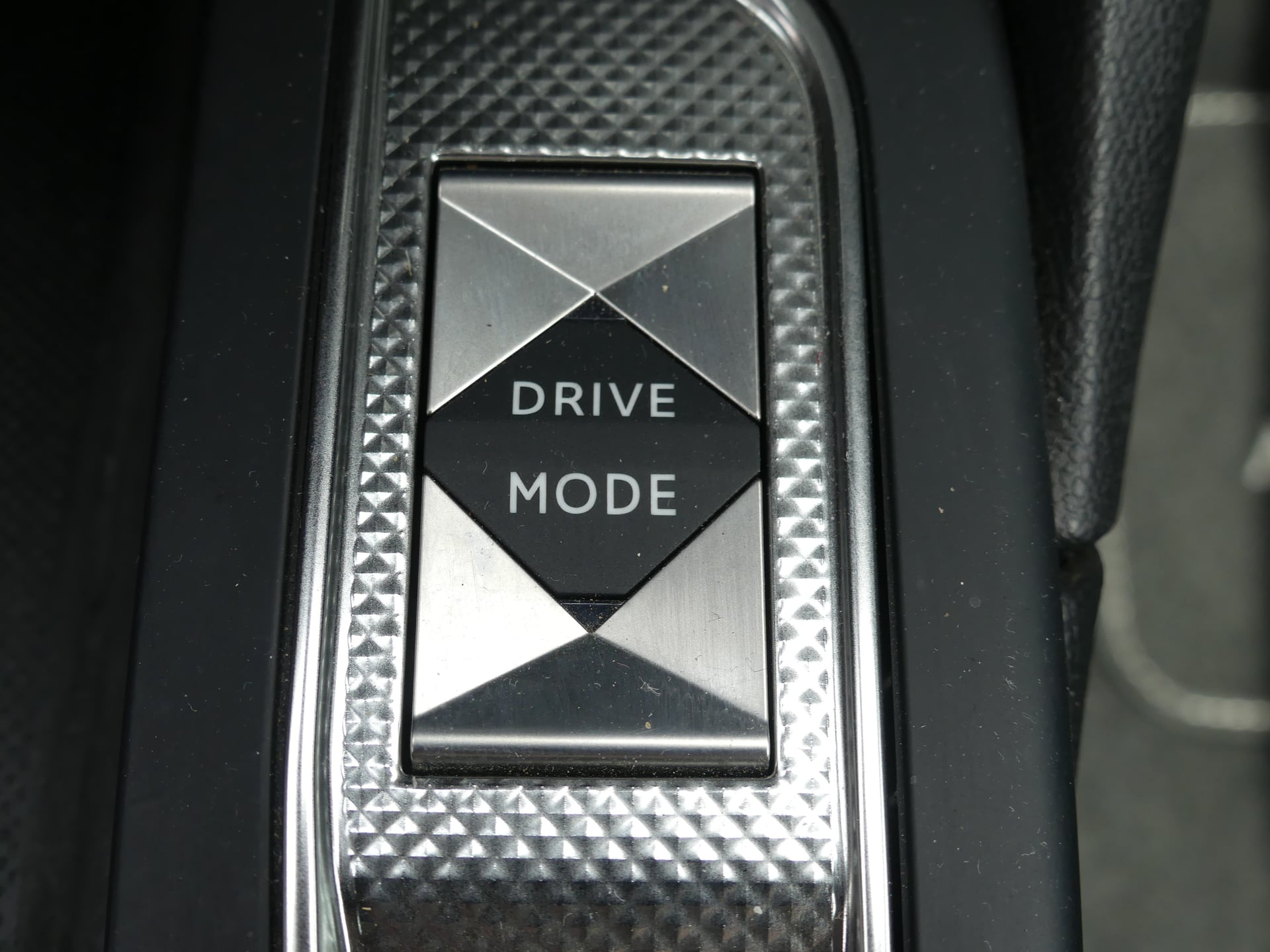 DS DS3 CBACK ESPRIT DE VOYAGE Crossback 1.2 THP Puretech 12V EAT8 S&S 131 cv Boîte auto — 28