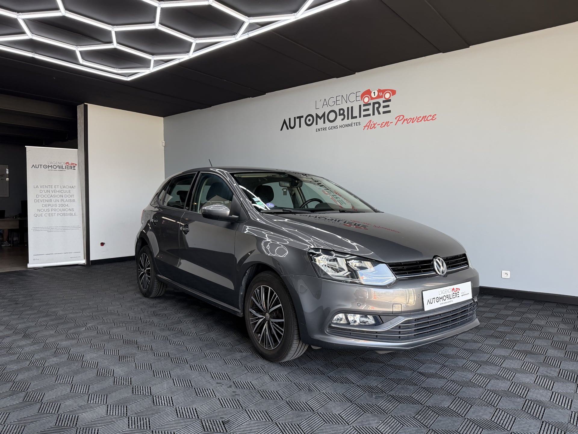 Volkswagen Polo V MATCH 5P PHASE 2 1.2 TSI BLUEMOTION 90 Ch - 1ERE MAIN - SUIVI COMPLET - CARPLAY - RADAR