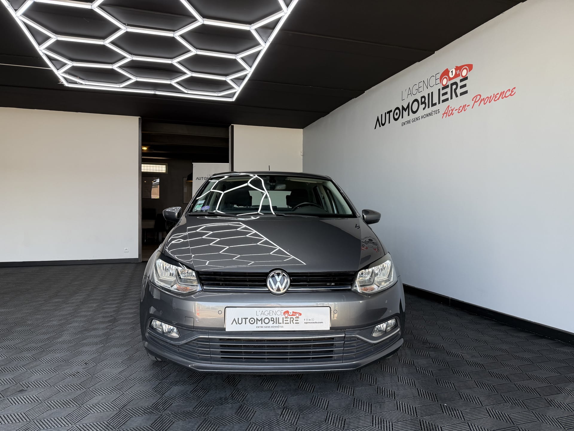 Volkswagen Polo V MATCH 5P PHASE 2 1.2 TSI BLUEMOTION 90 Ch - 1ERE MAIN - SUIVI COMPLET - CARPLAY - RADAR — 2