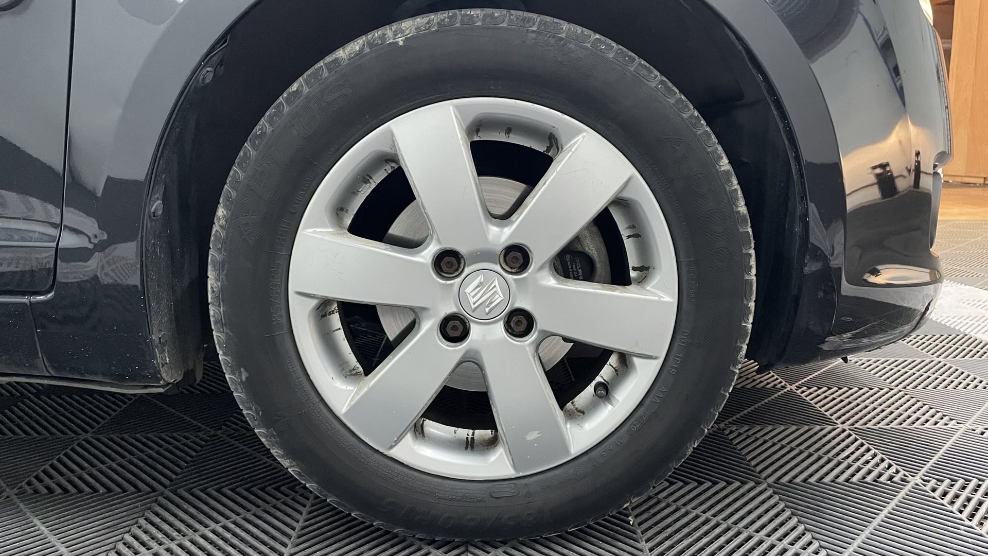 Suzuki Swift 1.3 VVT Anniversary 5p — 29