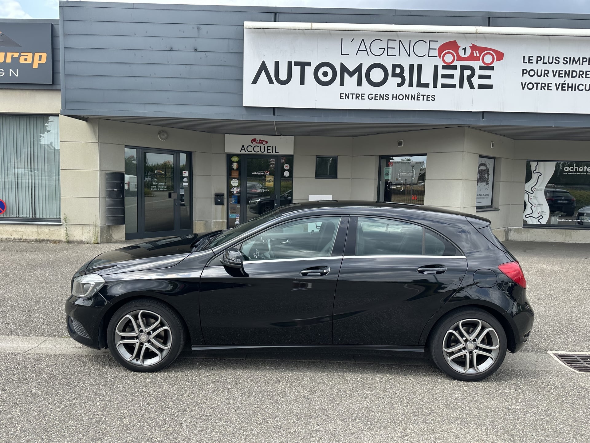 Mercedes-Benz Classe A 1.6 180 inspiration — 2