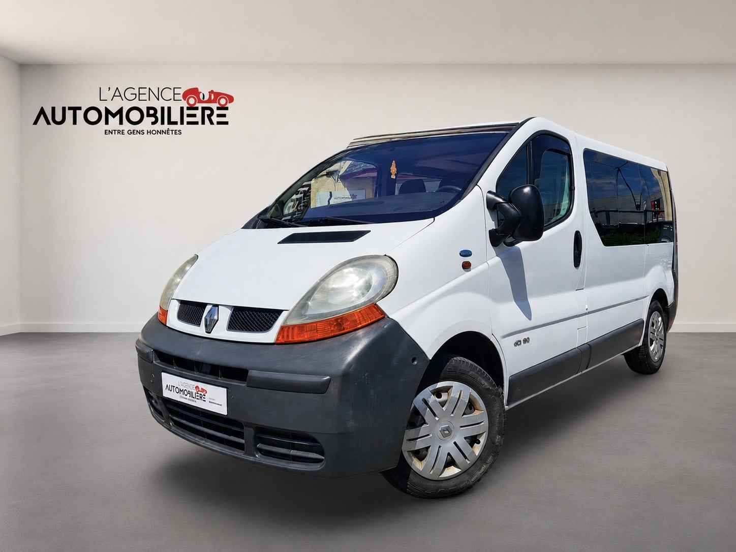 Renault Trafic Combi GENERATION II 1,9 DCI 82 EXPRESSION 9 PL