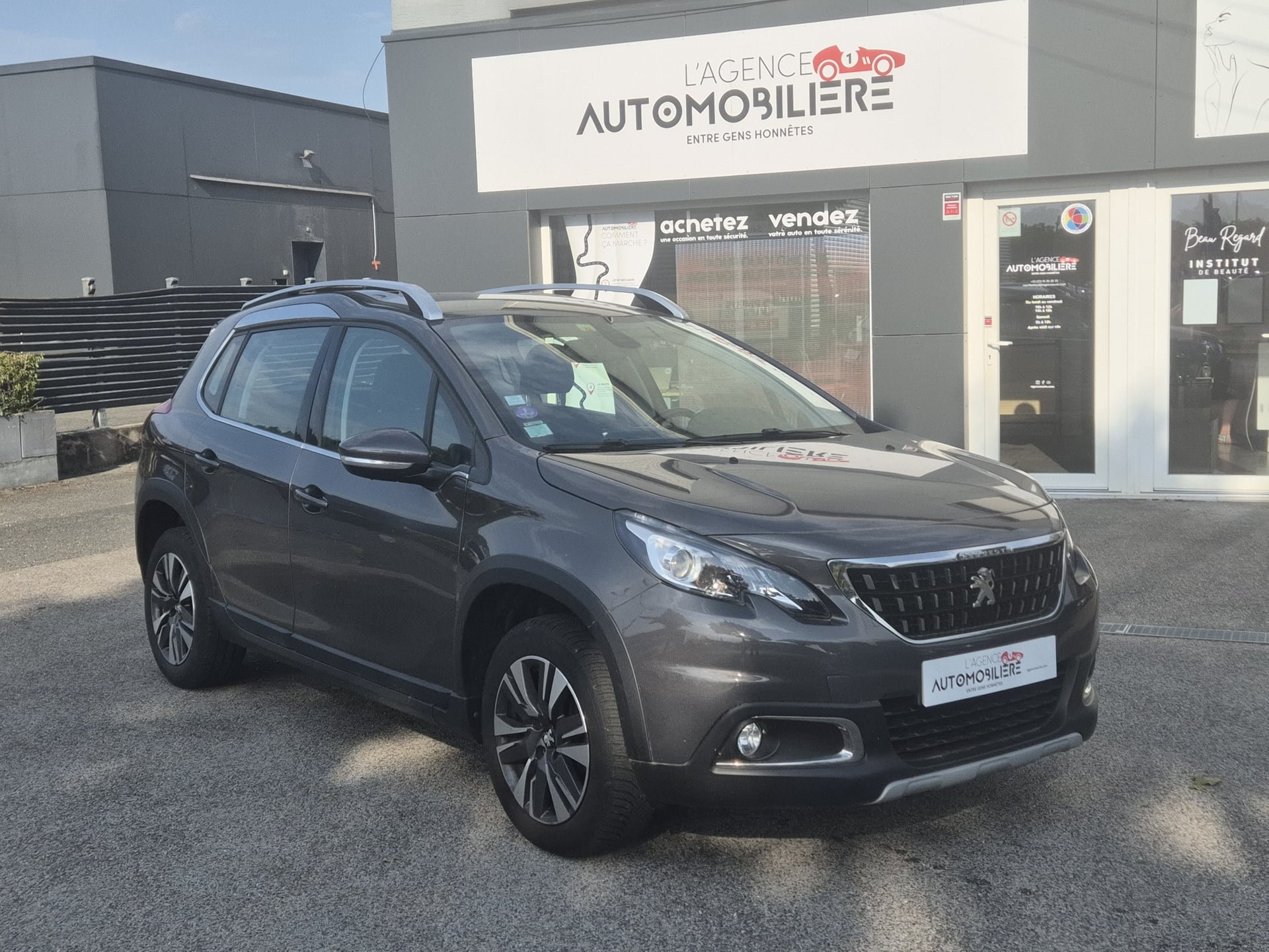 Peugeot 2008 1.2 THP Puretech 110 CV ALLURE EAT6 Boîte auto